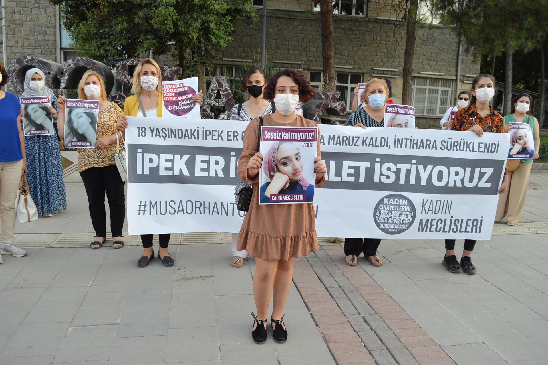 Elazığ'da kadınlar eylem yaptı