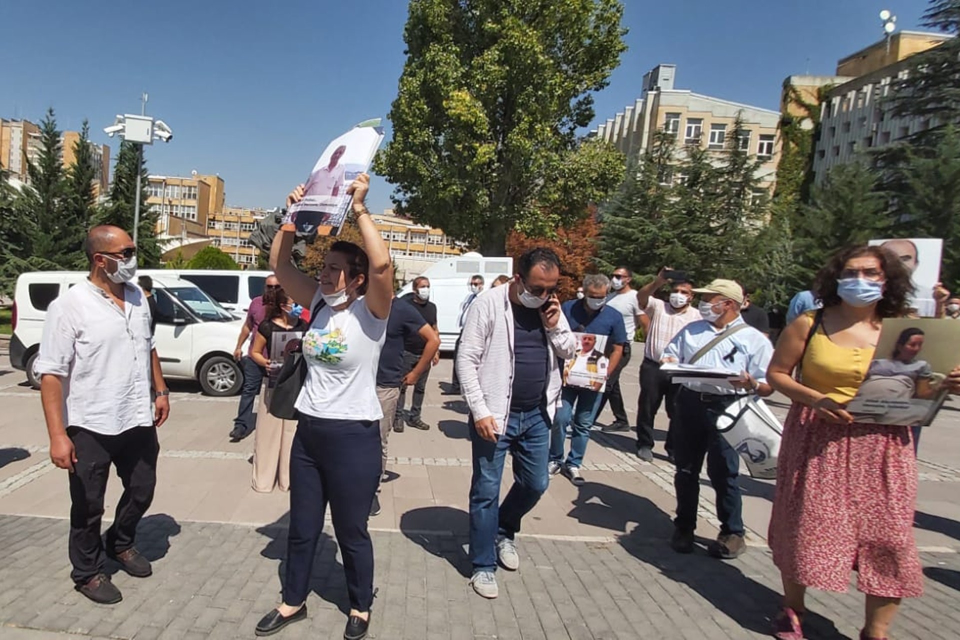 SES Ankara Şubesinin Hacettepe Üniveristesi Hastanesi önünde yapmak istediği eylem polis tarafından engellendi.