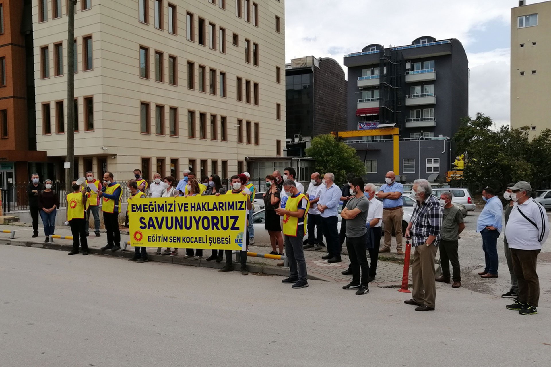 Eğitim Sen'den hak gasplarına tepki: Emeğimizden tasarruf olmaz