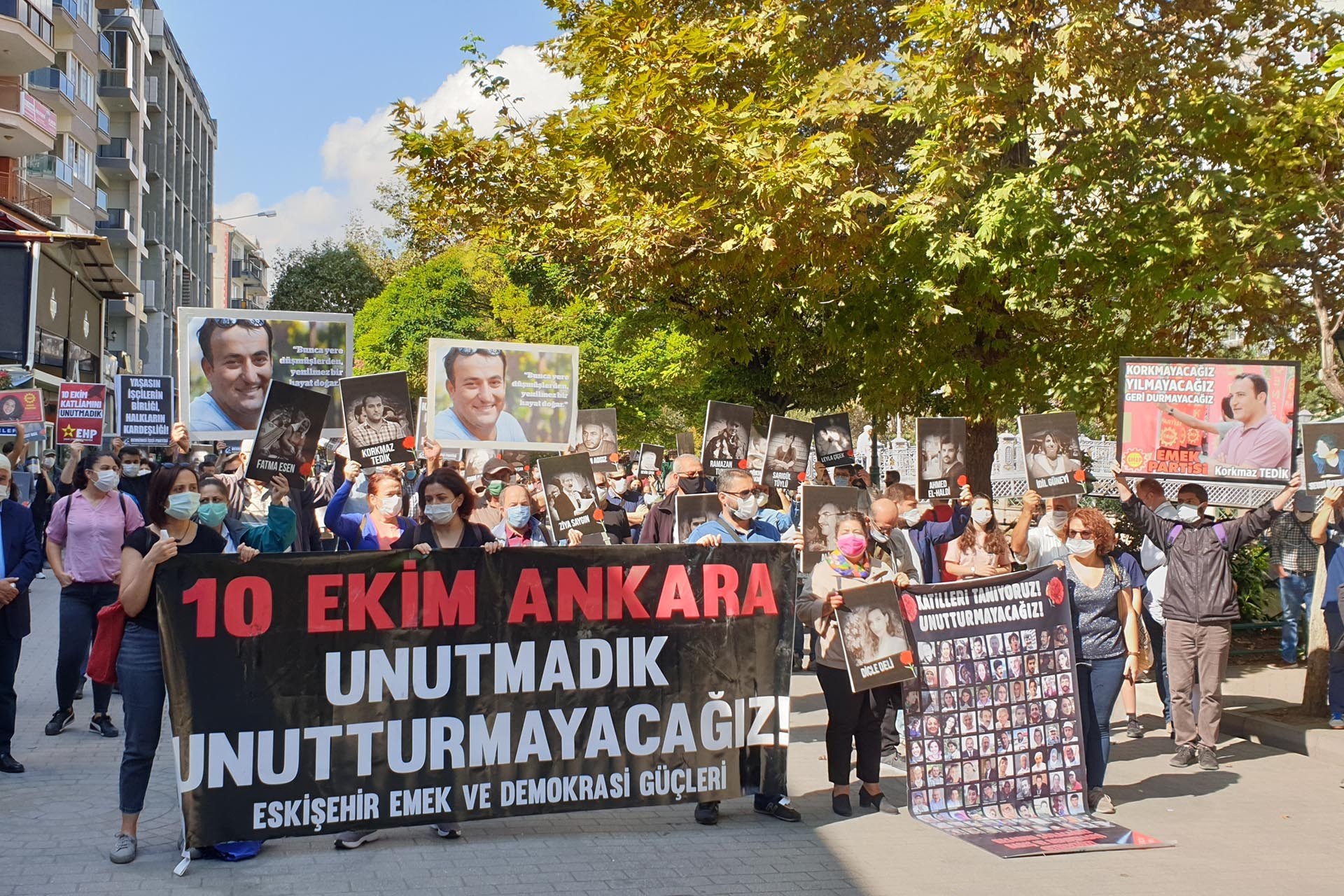 Eskişehir'de Ankara Katliamında yaşamını yitirenler anıldı