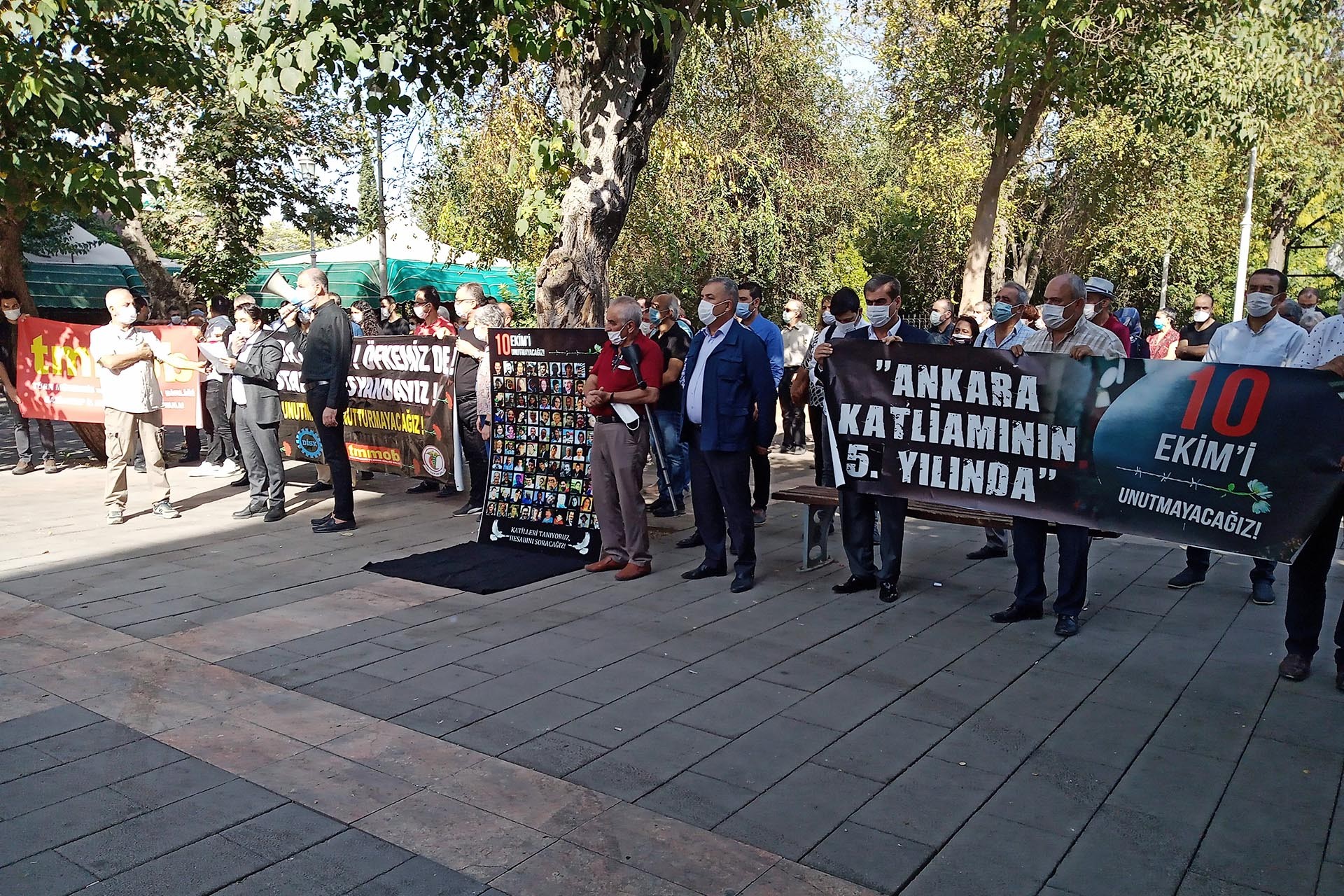Antep'te Ankara Katliamından yaşamını yitirenler anıldı