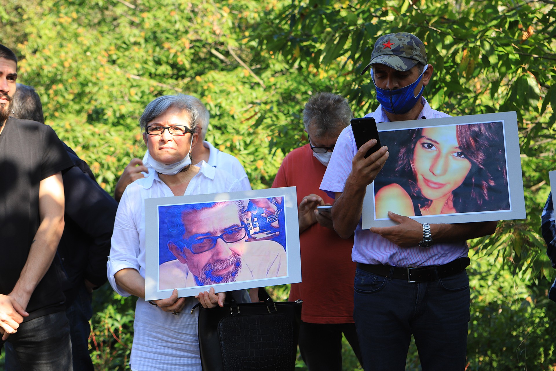 Rize ve Artvin'de yapılan anmalarda, 10 Ekim Ankara Katliamı'nda yaşamını yitiren Emek Partisi üyesi Osman Turan Bozacı ve Emek Gençliği üyesi Elif Kanlıoğlu'nun fotoğrafları taşındı.
