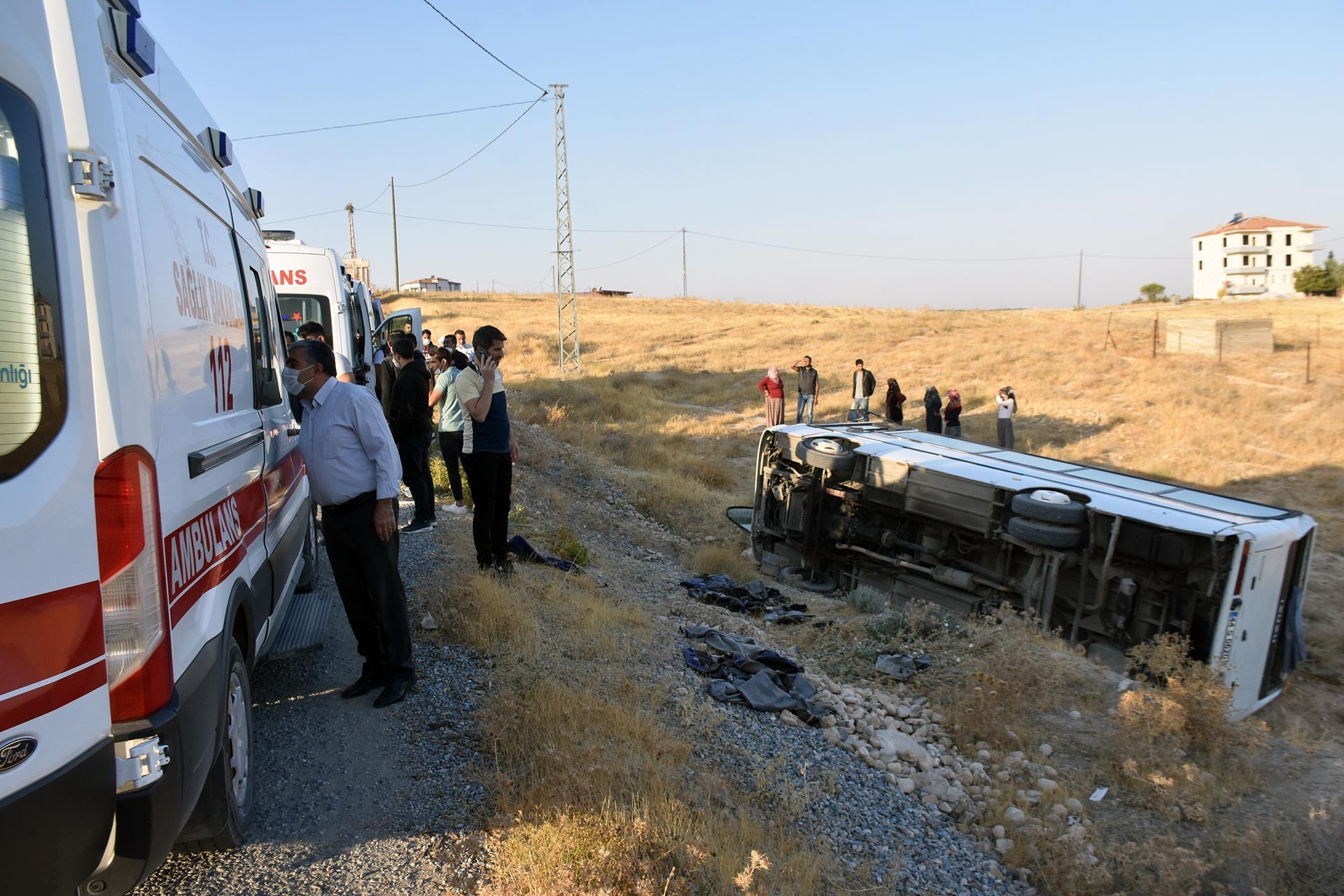 Tekirdağ'da işçi servisi devrildi: 8 yaralı