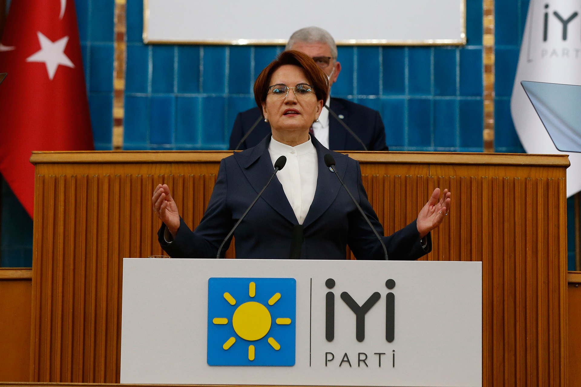 Meral Akşener, İYİ Parti grup toplantısında konuşurken