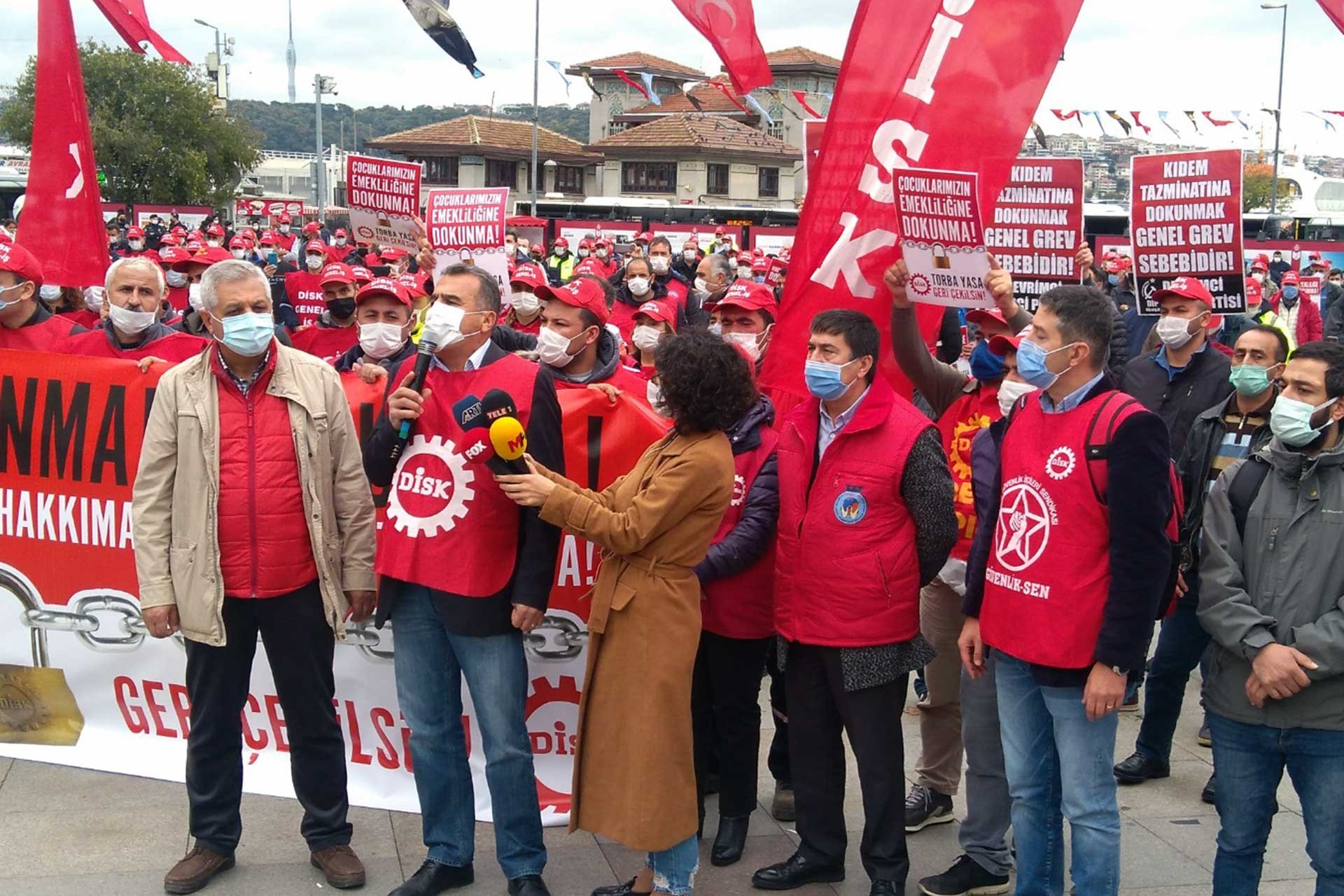 DİSK'in İstanbul'daki basın açıklaması