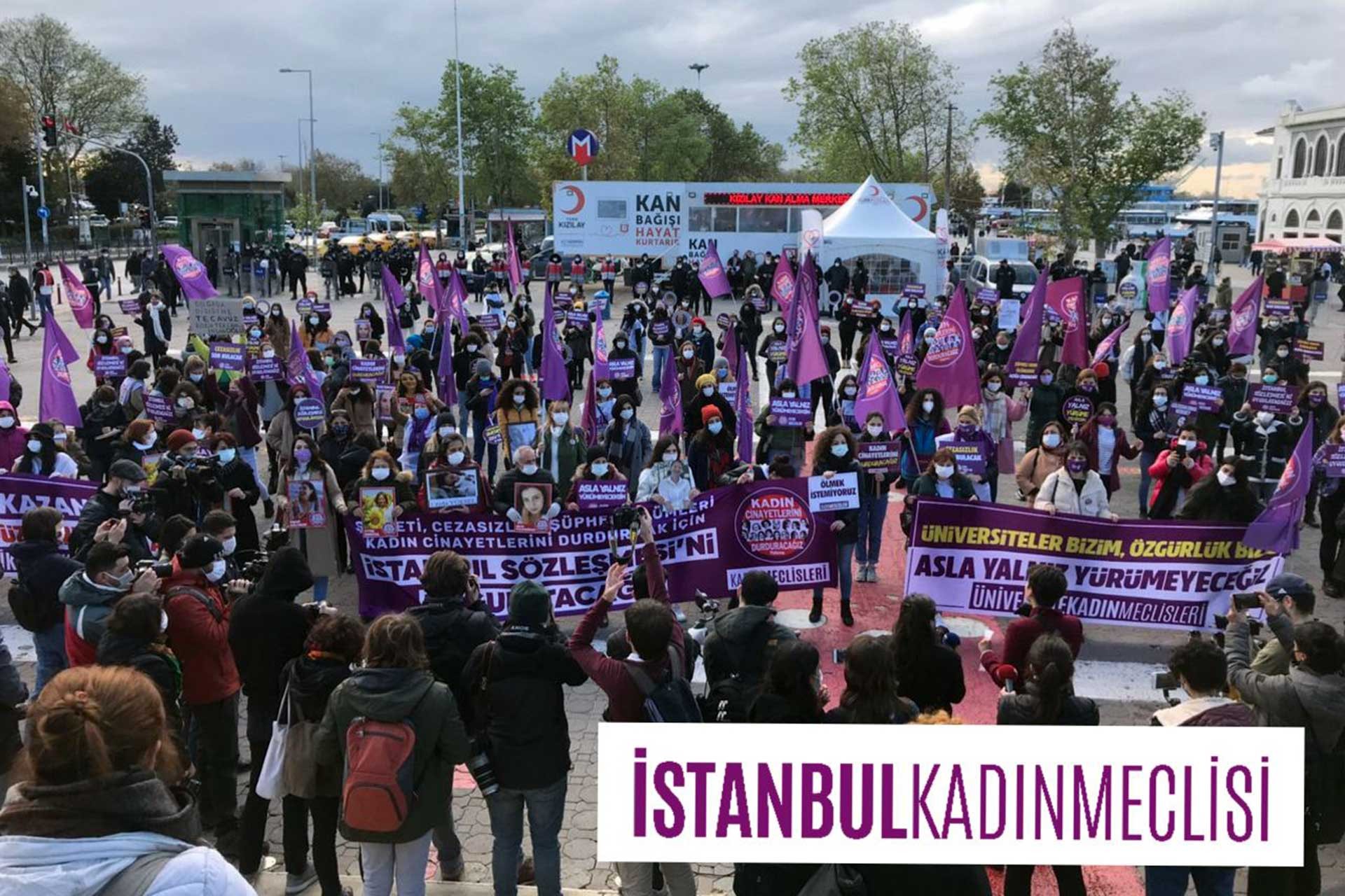 Kadıköy'de 22 Kasım'da düzenlenen 25 Kasım eylemi