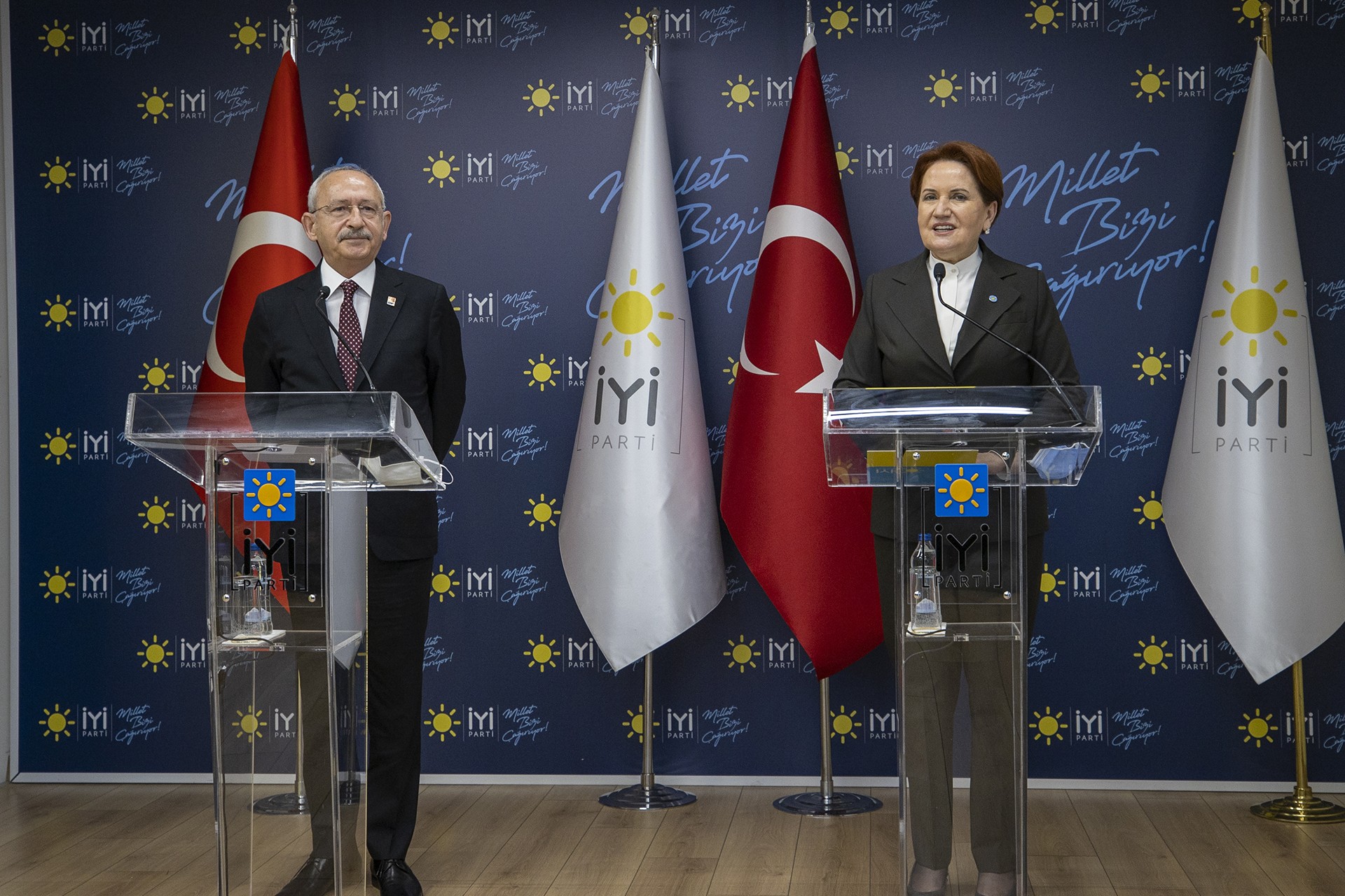 CHP Genel Başkanı Kemal Kılıçdaroğlu ve İYİ Parti Genel Başkanı Meral Akşener ortak basın açıklaması düzenledi.