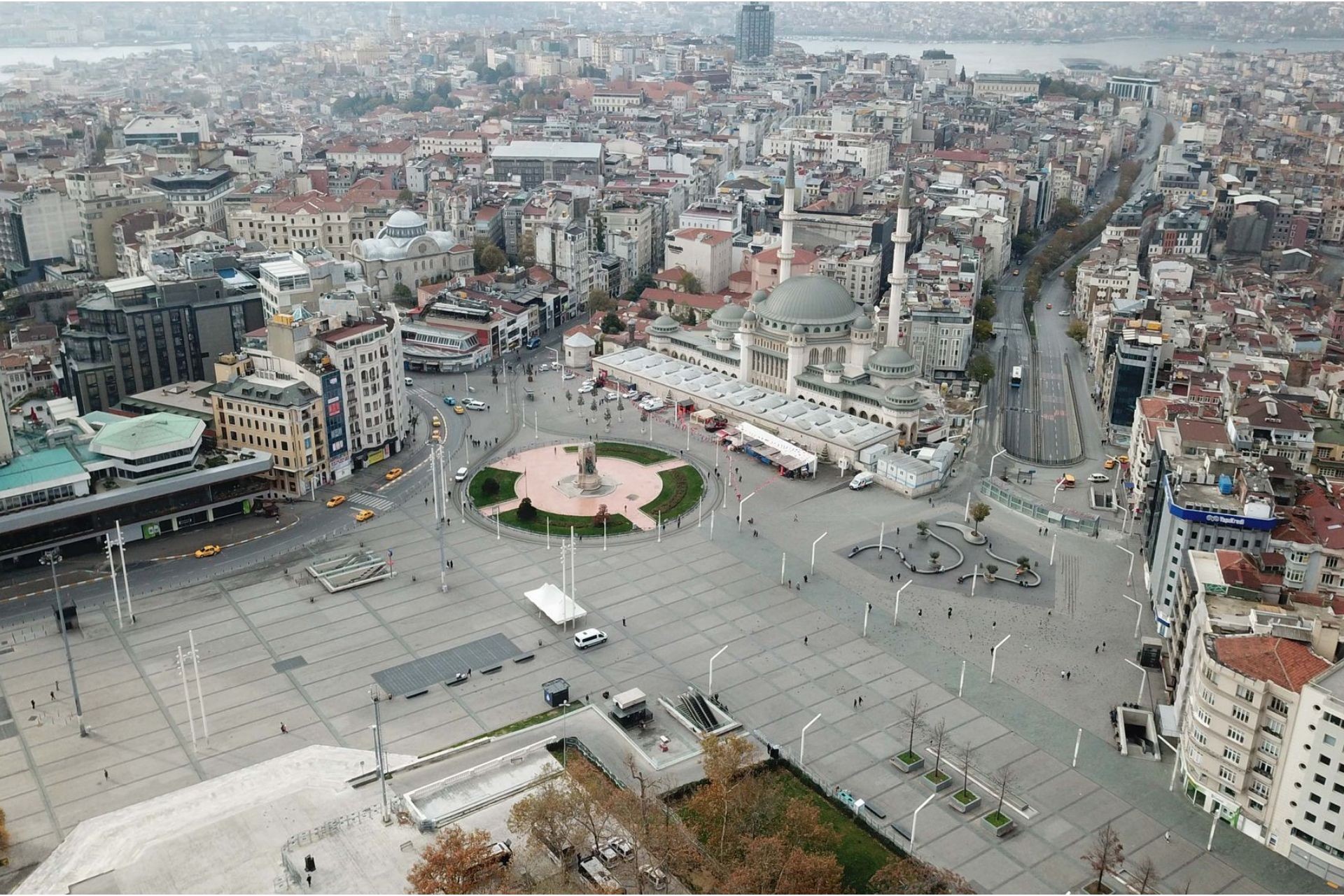 Taksim Meydanı'nın yukarıdan görünümü