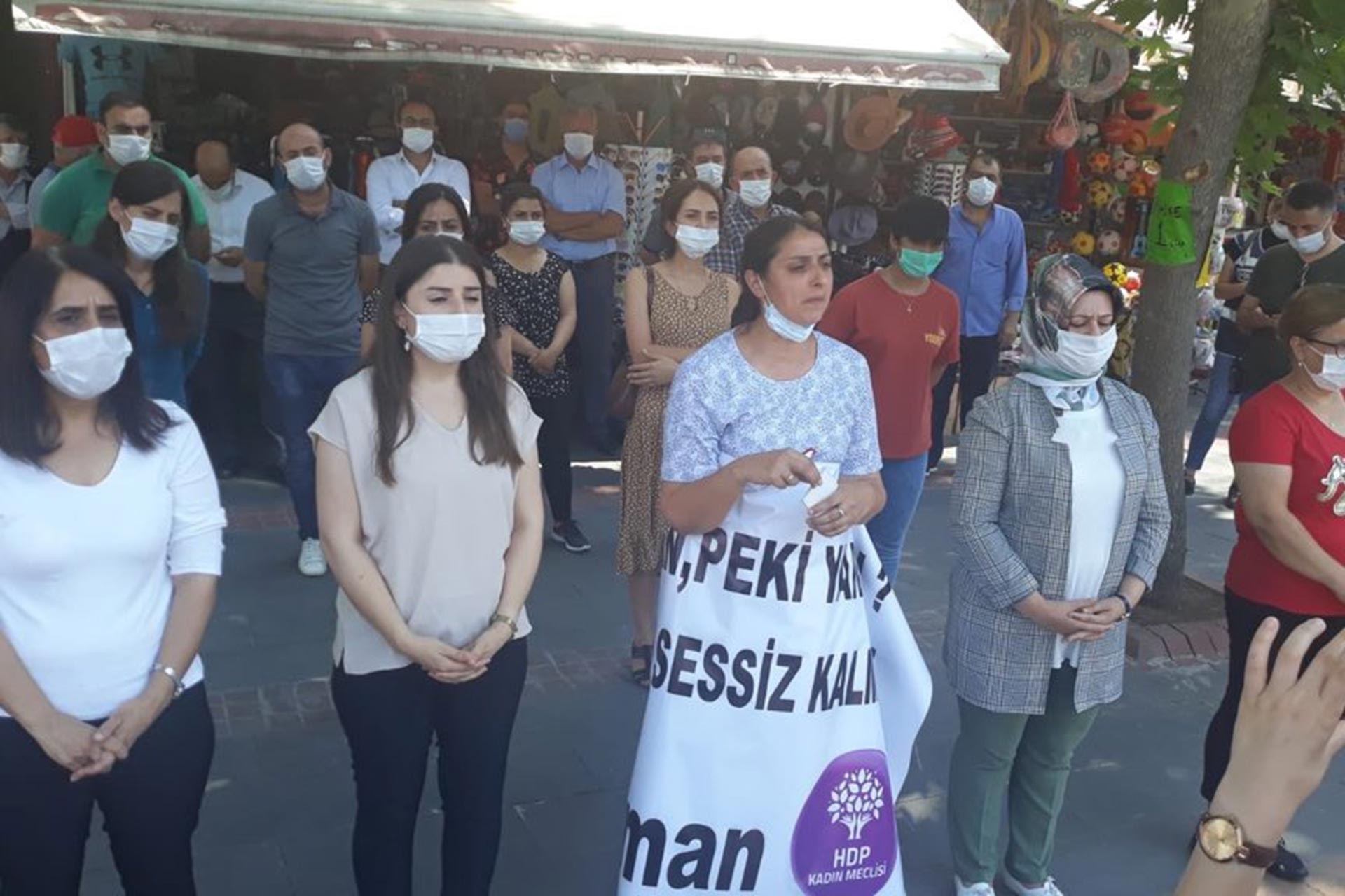 Tecavüz faili Musa Orhan'ı protesto eden HDP'lilere 16 bin 200 TL ceza kesildi