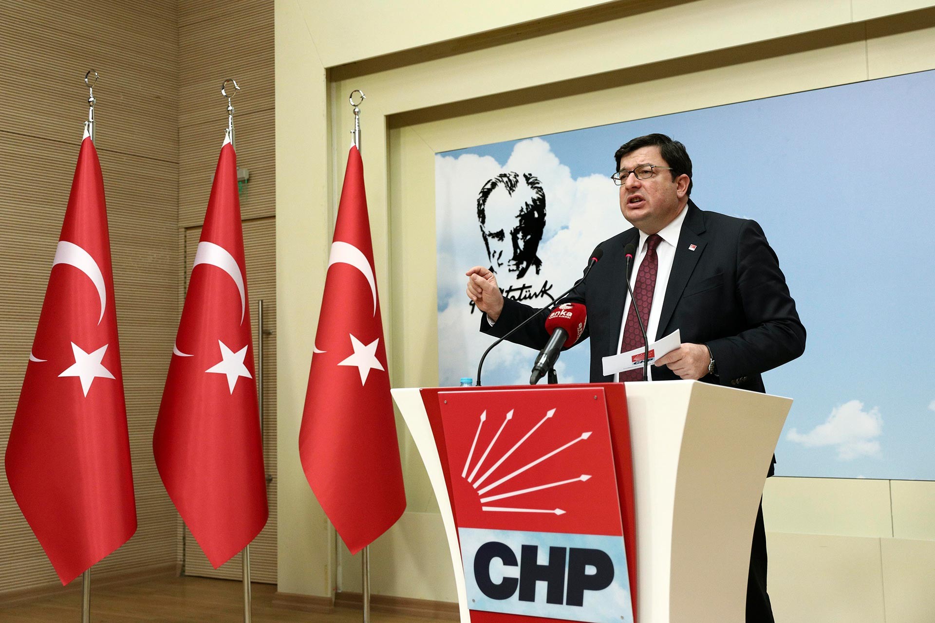 CHP'li Erkek: Basın İlan Kurumu, RTÜK gibi kurumların basına ceza yetkisi olmamalı