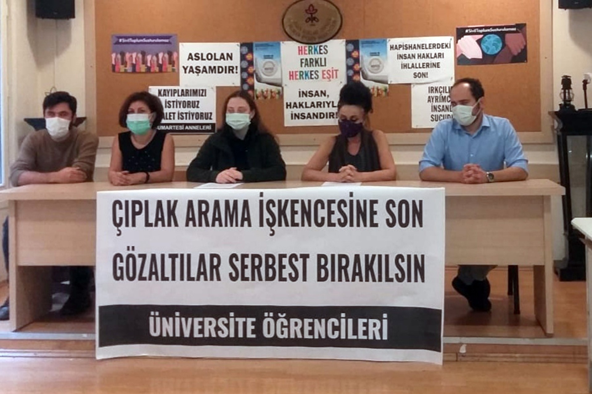 Üniversite Öğrencileri: Çıplak arama işkencesine son, gözaltılar serbest bırakılsın