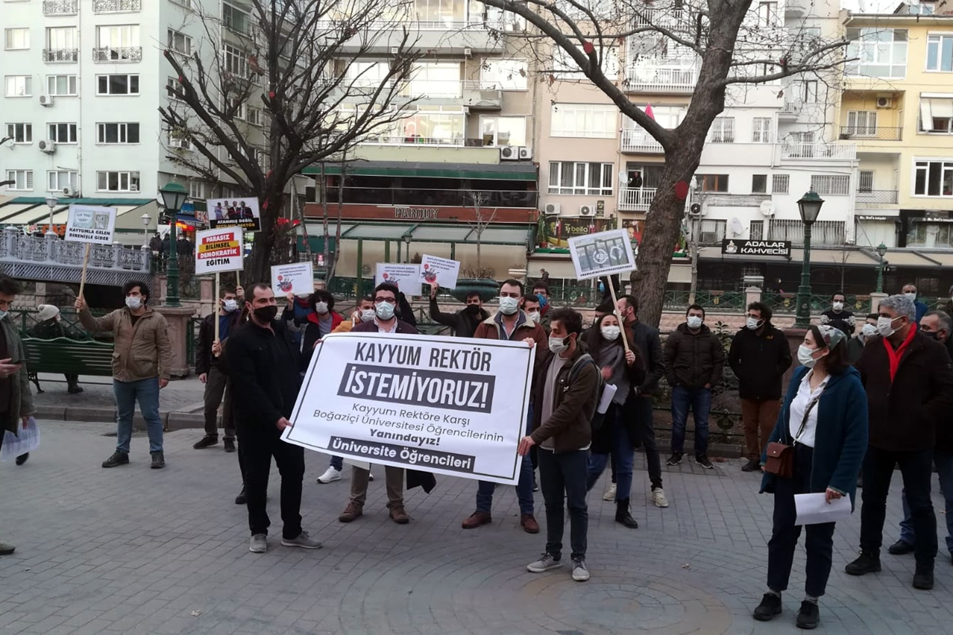 Eskişehir'de öğrenciler Boğaziçi Üniversitesi öğrencilerine destek açıklaması yaptı.