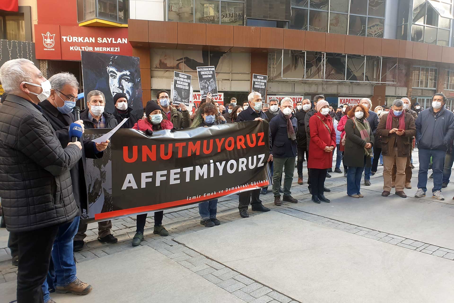 Hrant Dink için İzmir'de düzenlenen anma etkinliği