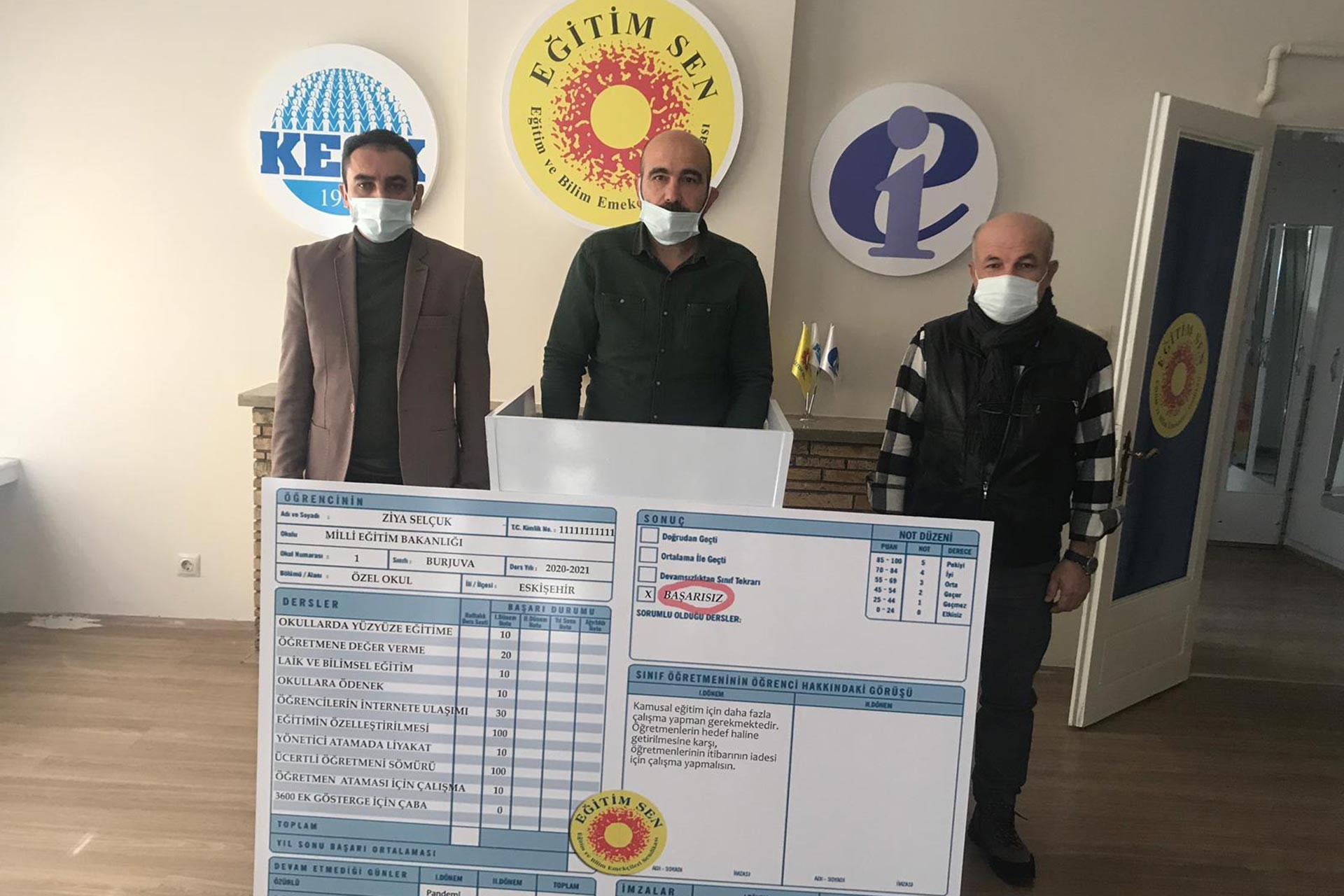 Eğitim Sen Eskişehir Şubesi başkanı ve yönetim kurulu üyeleri