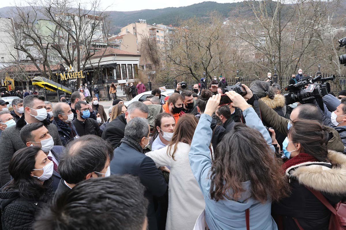 Uğur Mumcu anması için toplananlar