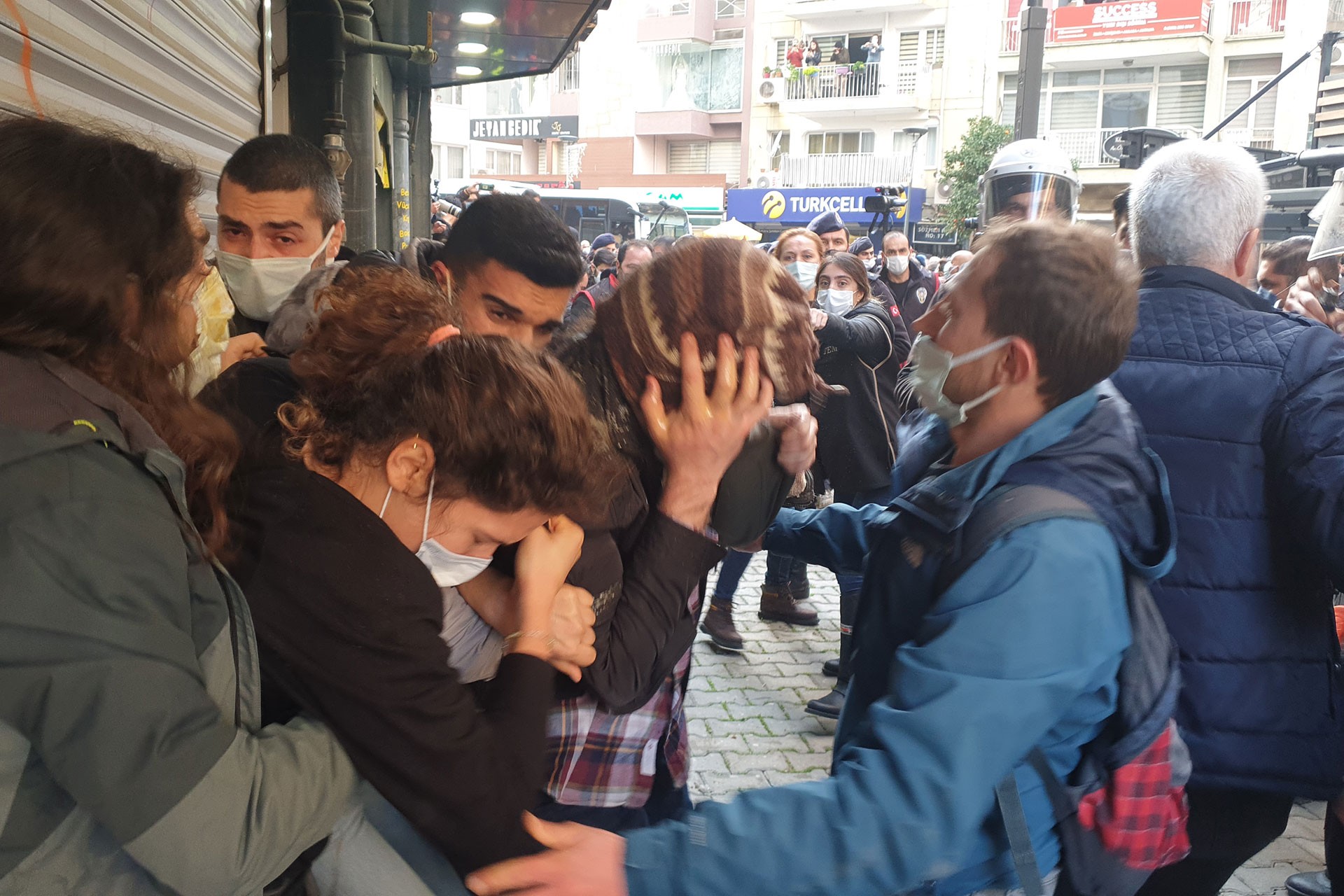 İzmir'de polis müdahalesi