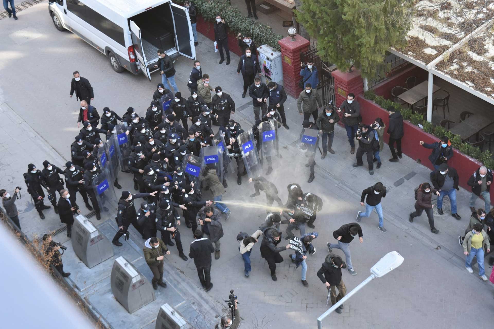 Ankara’da Emek ve Demokrasi Güçlerinin Boğaziçi eylemine biber gazlı müdahale