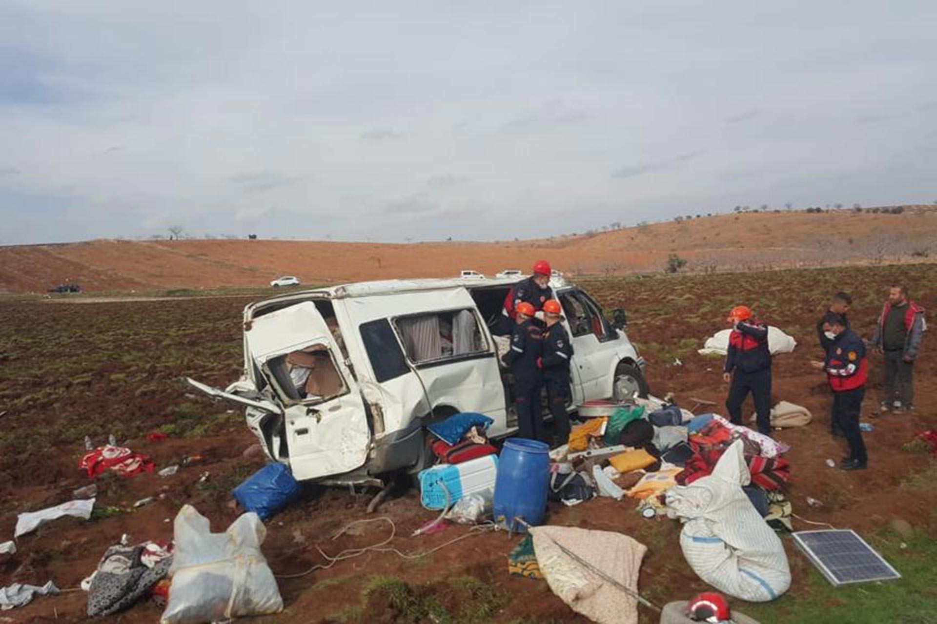 Urfa'da kaza yapan tarım işçileri minibüsü