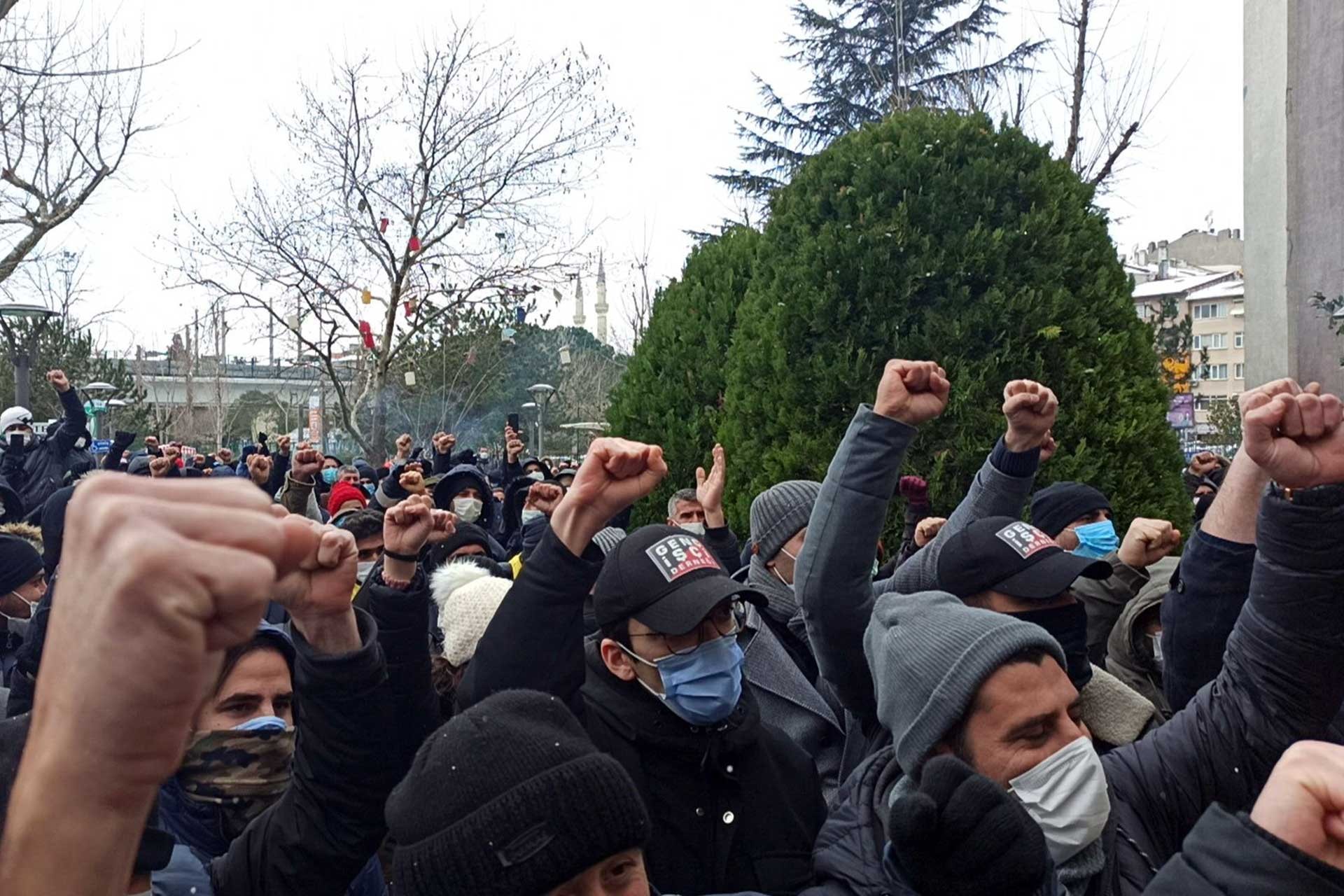 Kadıköy Belediyesi işçileri greve çıktı