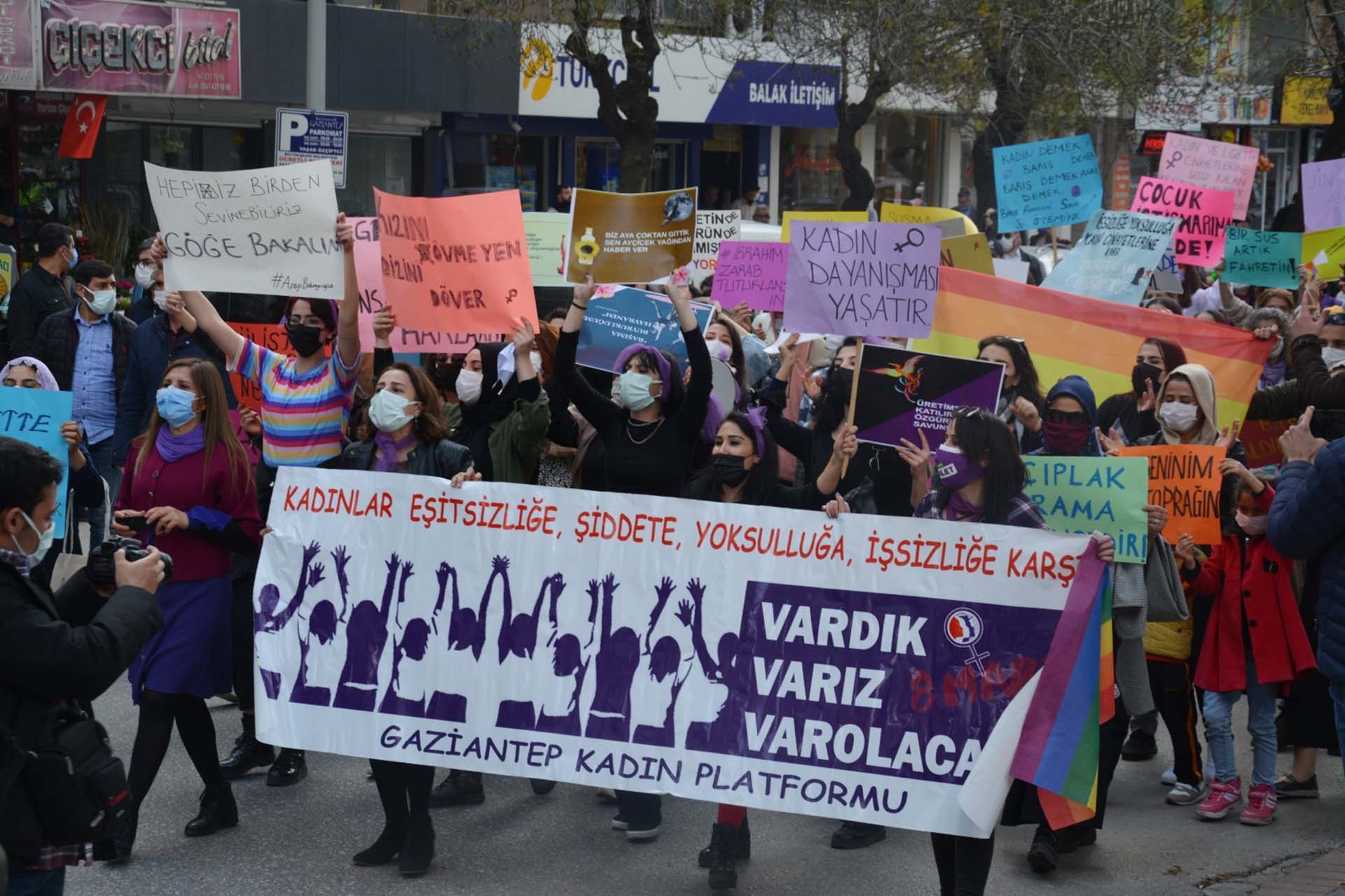 Antep’te 8 Mart’ı kutlayan kadınlar: Değiştirecek gücümüz var