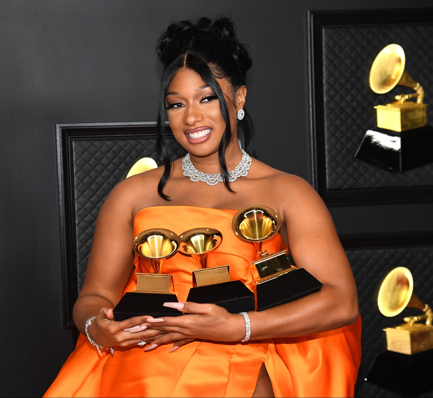 63'üncü Grammy ödüllerinde 'En iyi rap performansı' ve 'En iyi rap şarkısı' ödülünü Beyonce ile seslendirdiği 'Savage' şarkısıyla alan Megan Thee Stallion