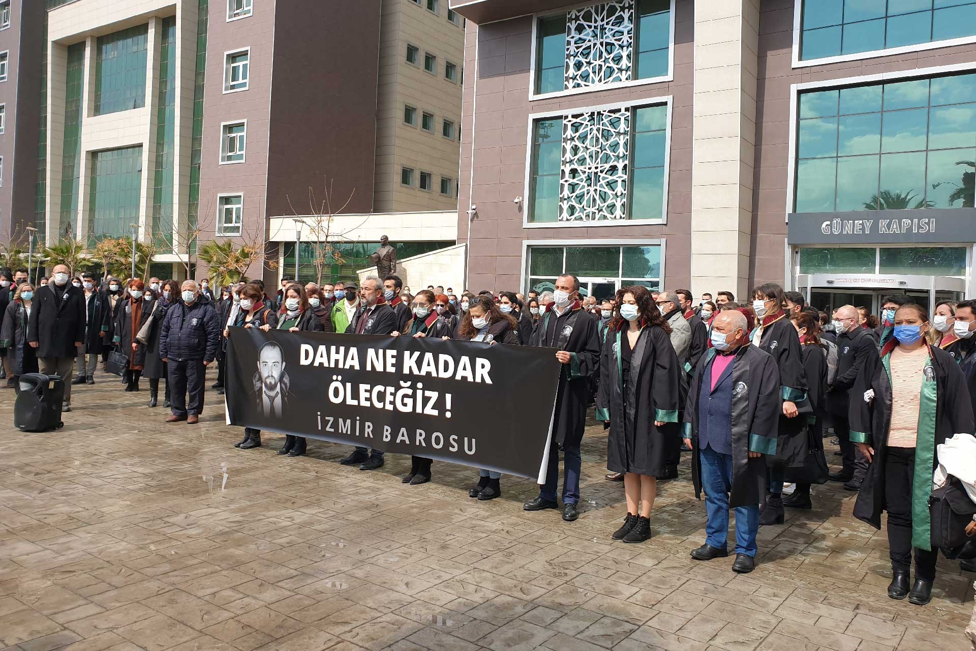 İzmir Barosu, öldürülen Avukat Ersin Arslan için eylem yaptı