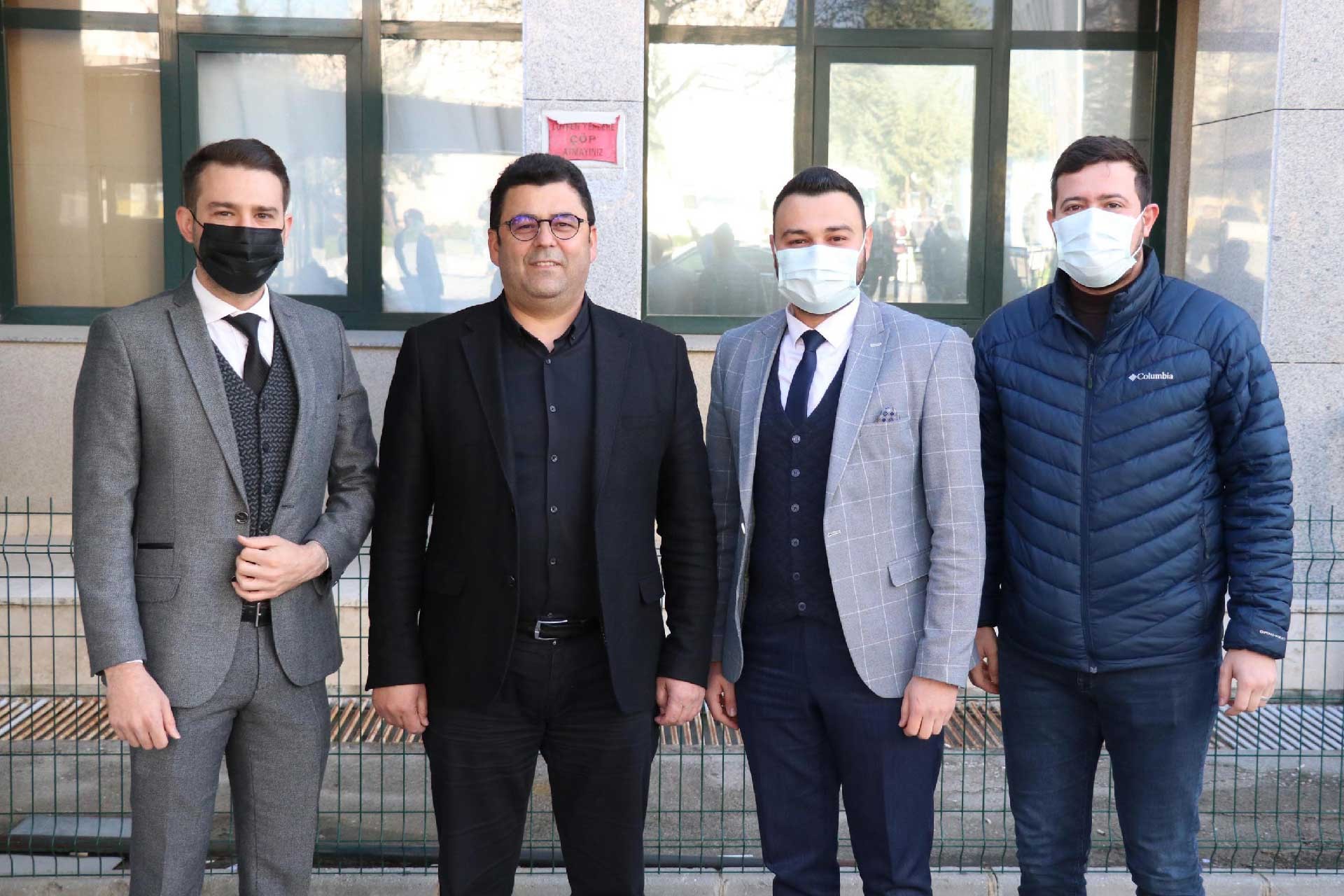 Denizli'de avukatlar Ersin Arslan'ın öldürülmesini protesto ederek duruşmalara girmedi