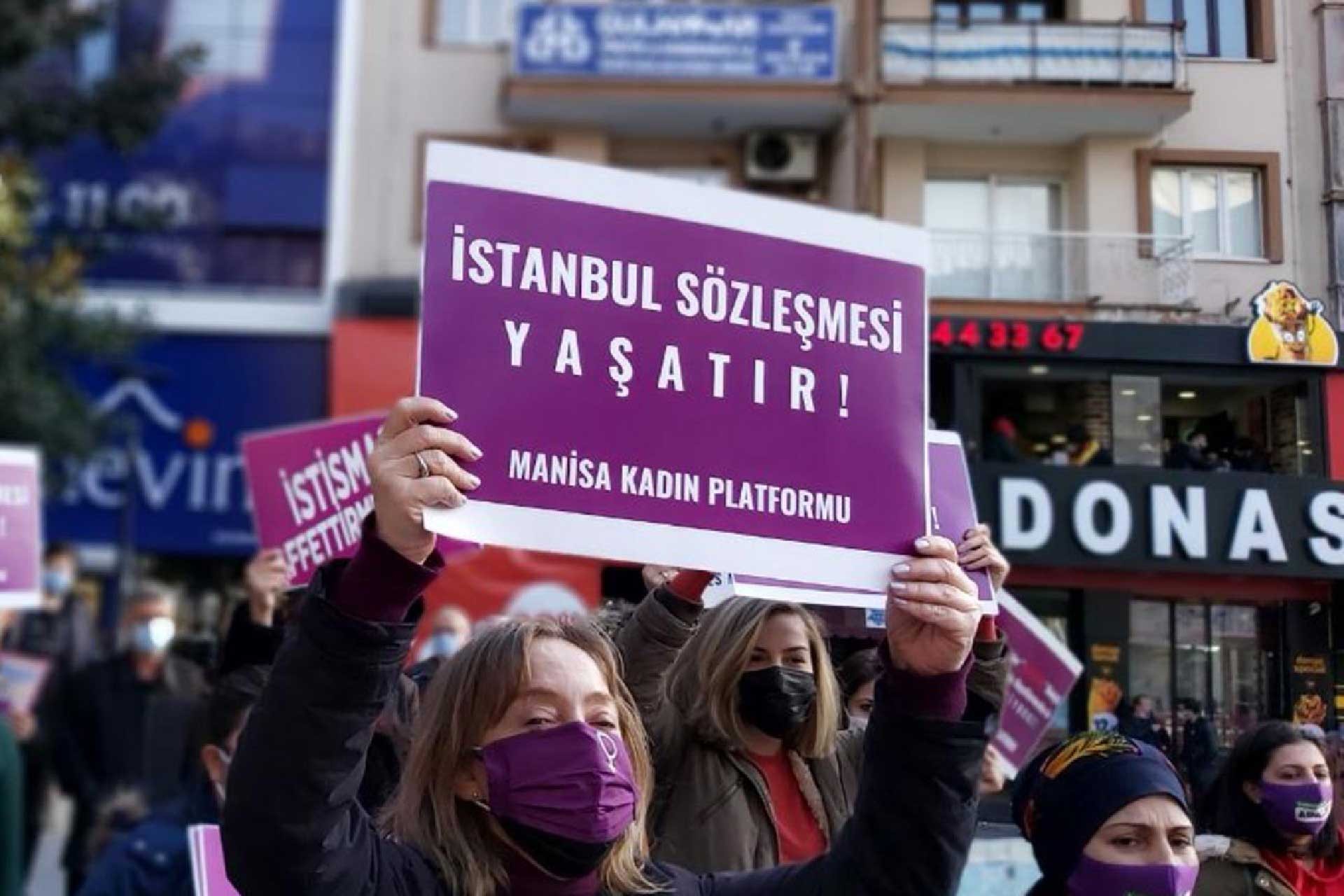 İstanbul Sözleşmesi yaşatır dövizi taşıyan bir kadın