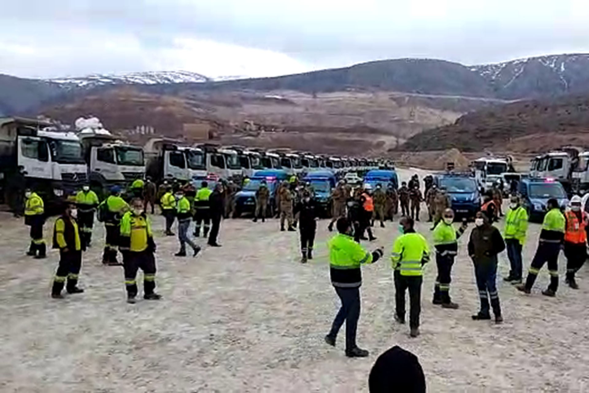 Çiftay Altın maden işçileri şantiyeye kapandı