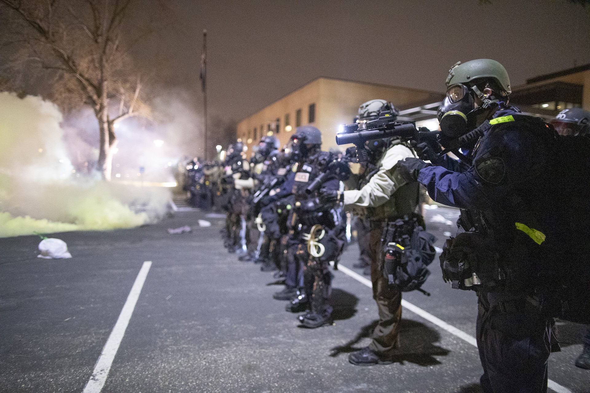 ABD'de Minneapolis'te bir siyahın polis tarafından öldürülmesi protesto edildi.