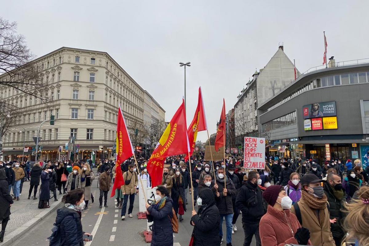 Berlin'de binlerce kişinin katıldığı yürüyüş