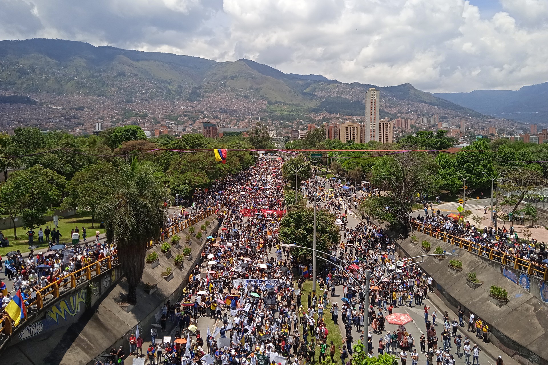 Kolombiya'da süren hükümeti protesto eylemlerinden bir fotoğraf.