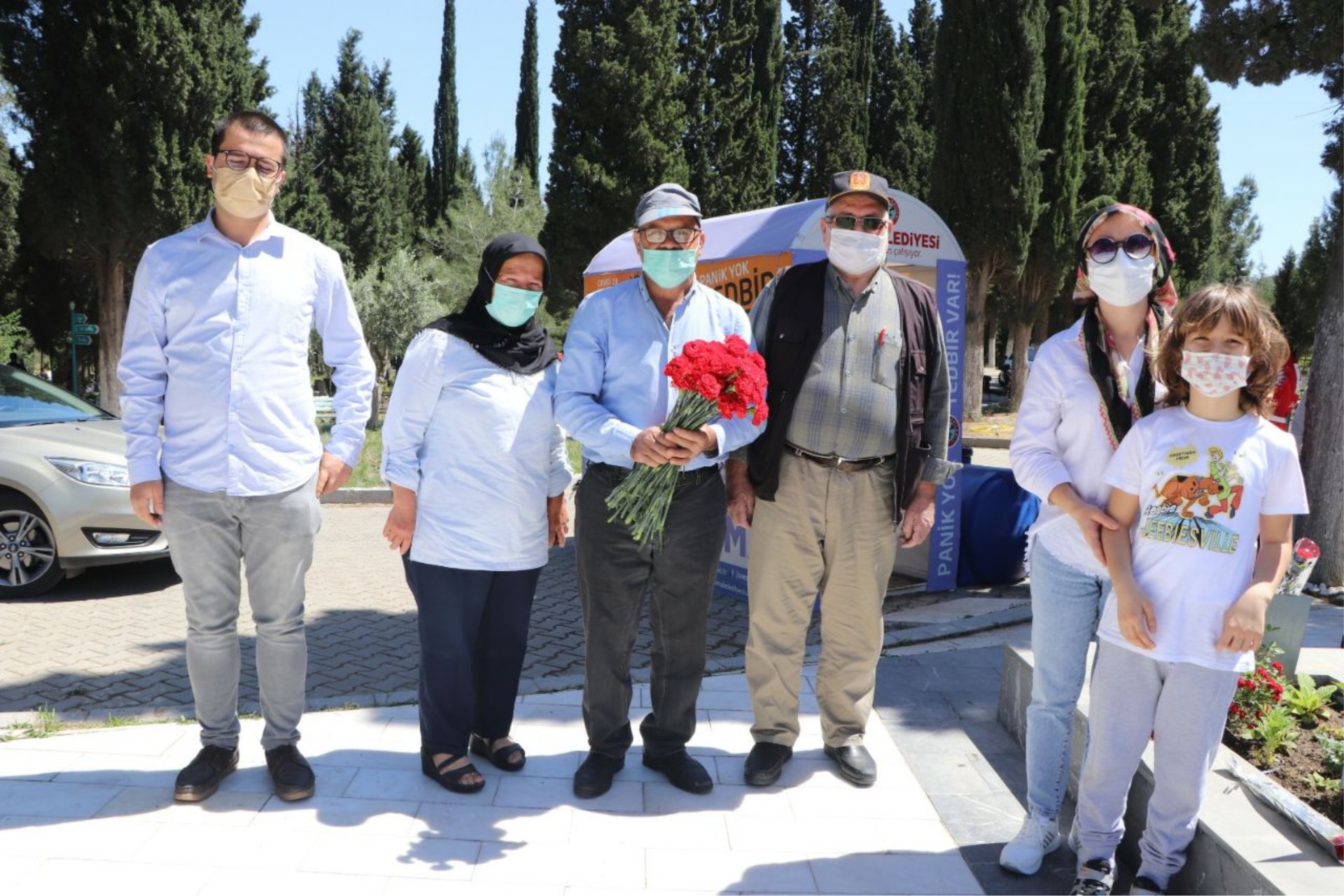 Soma Katliamı'nın 7. yılında, katliamda yaşamını yitiren 301 madenci, aileleri tarafından mezarları başında anıldı.