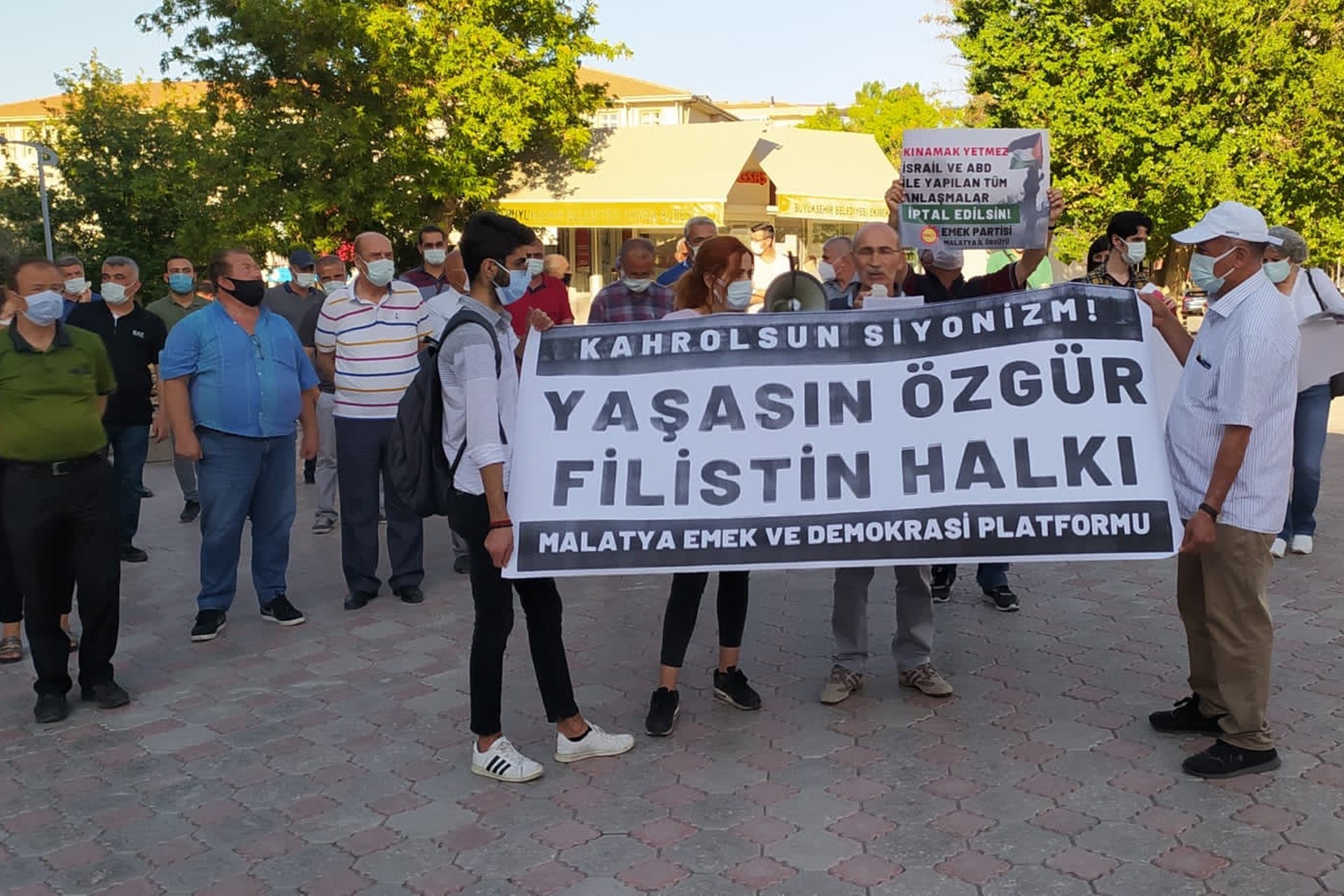 Malatya'da gerçekleştirilen Filistin'e destek eyleminden bir fotoğraf.