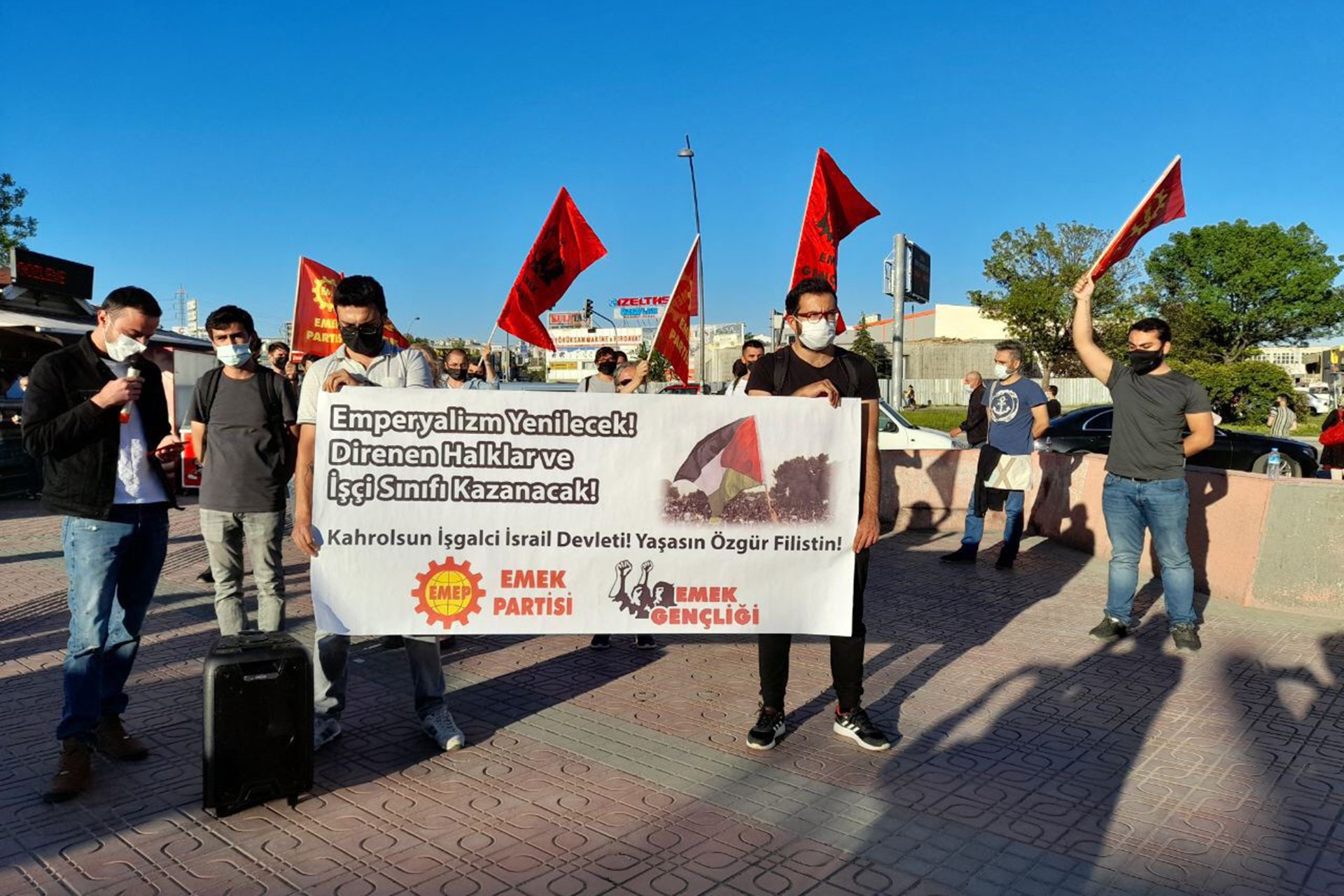 Emek Partisi (EMEP) Yenimahalle İlçe Örgütü, OSTİM'de yaptığı eylemle Filistin halkının direnişine destek verdi.