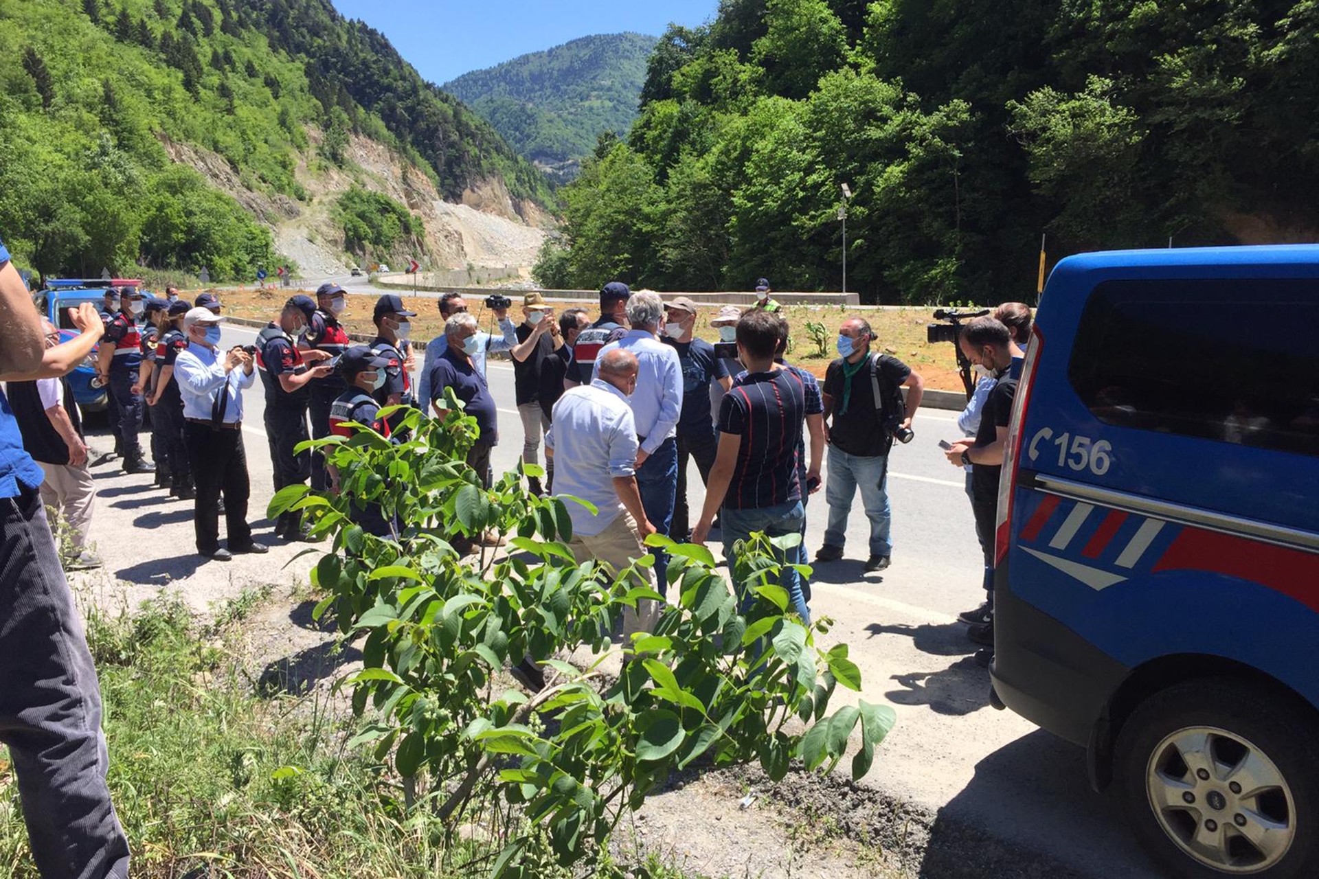 İYİ Parti Genel Başkanı Meral Akşener'in İkizdere'deki direnişçi köylüleri ziyareti öncesi direniş alanı jandarma tarafından sarıldı