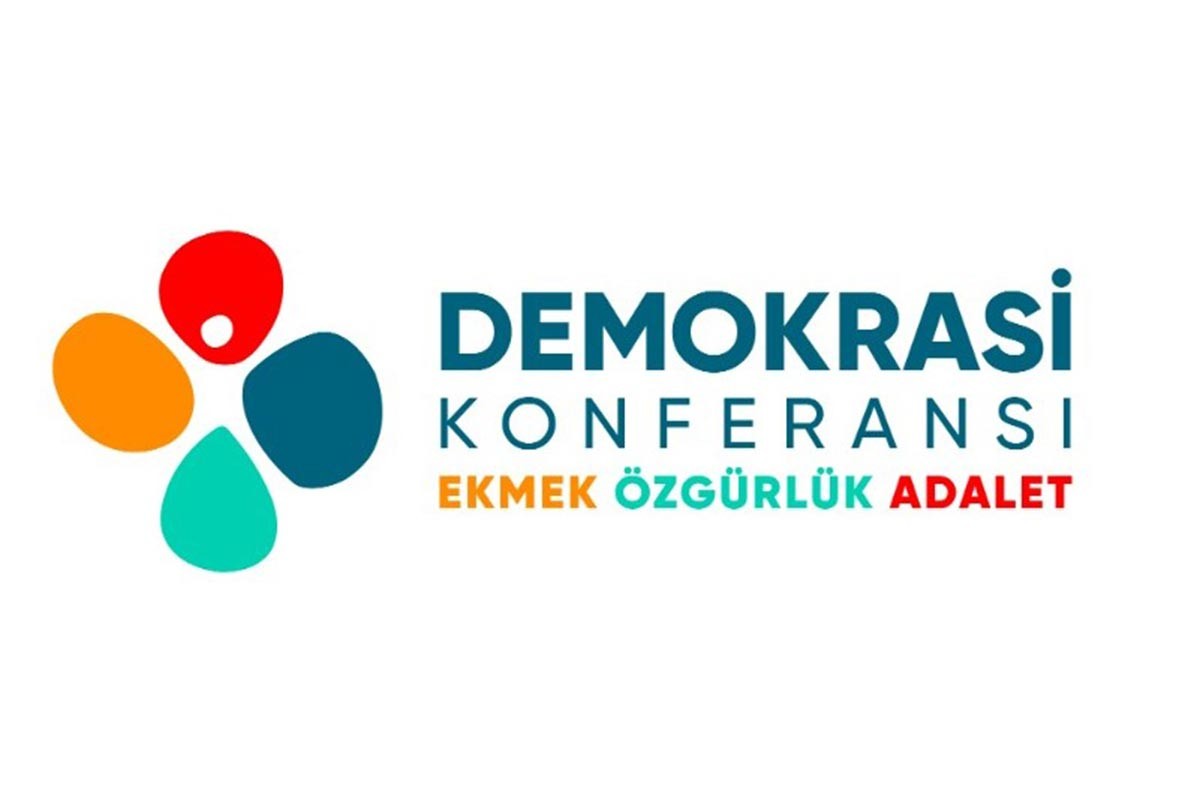 Demokrasi Konferansı logosu