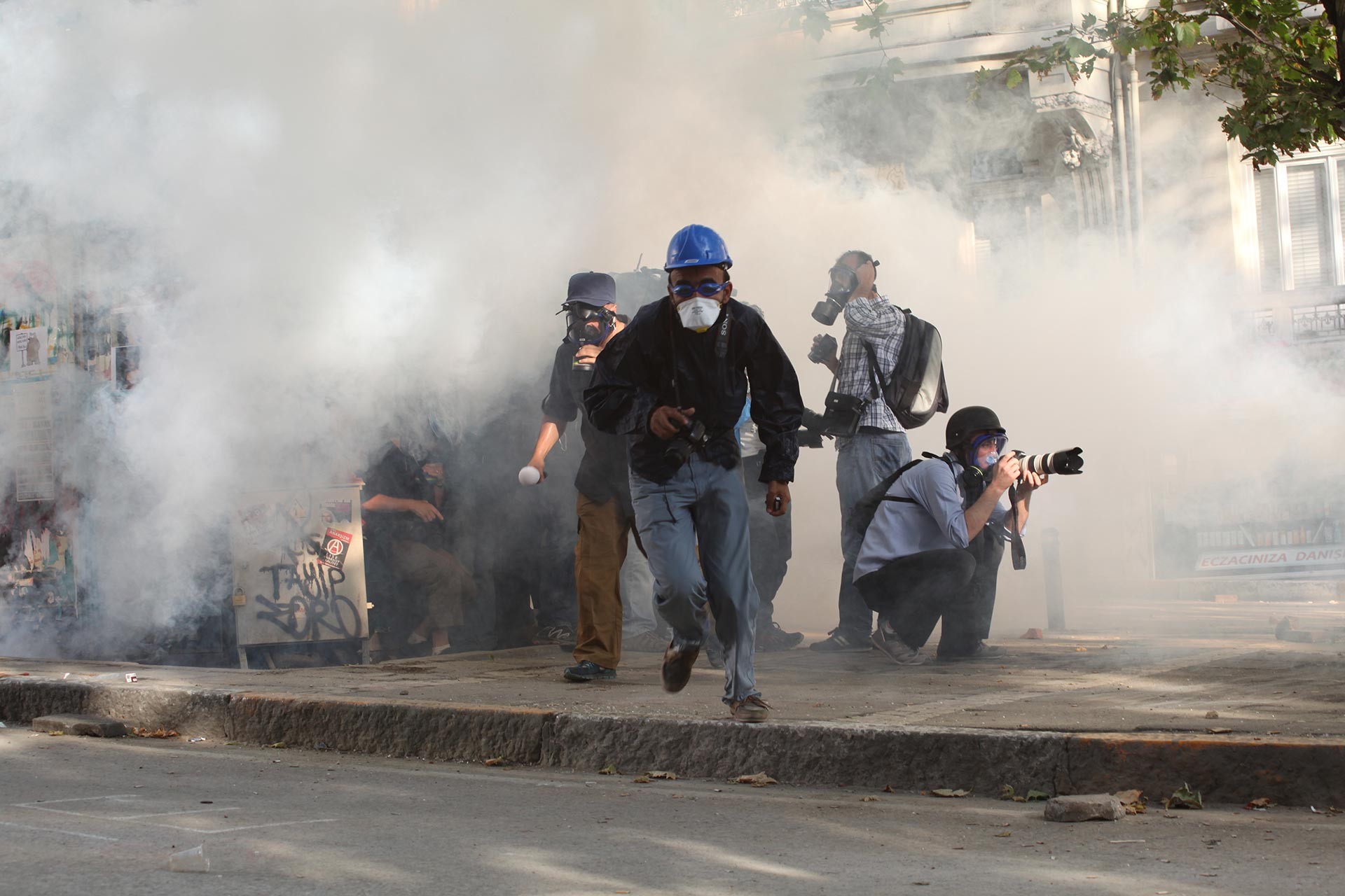 Gezi direnişinde biber gazı ve gazeteciler