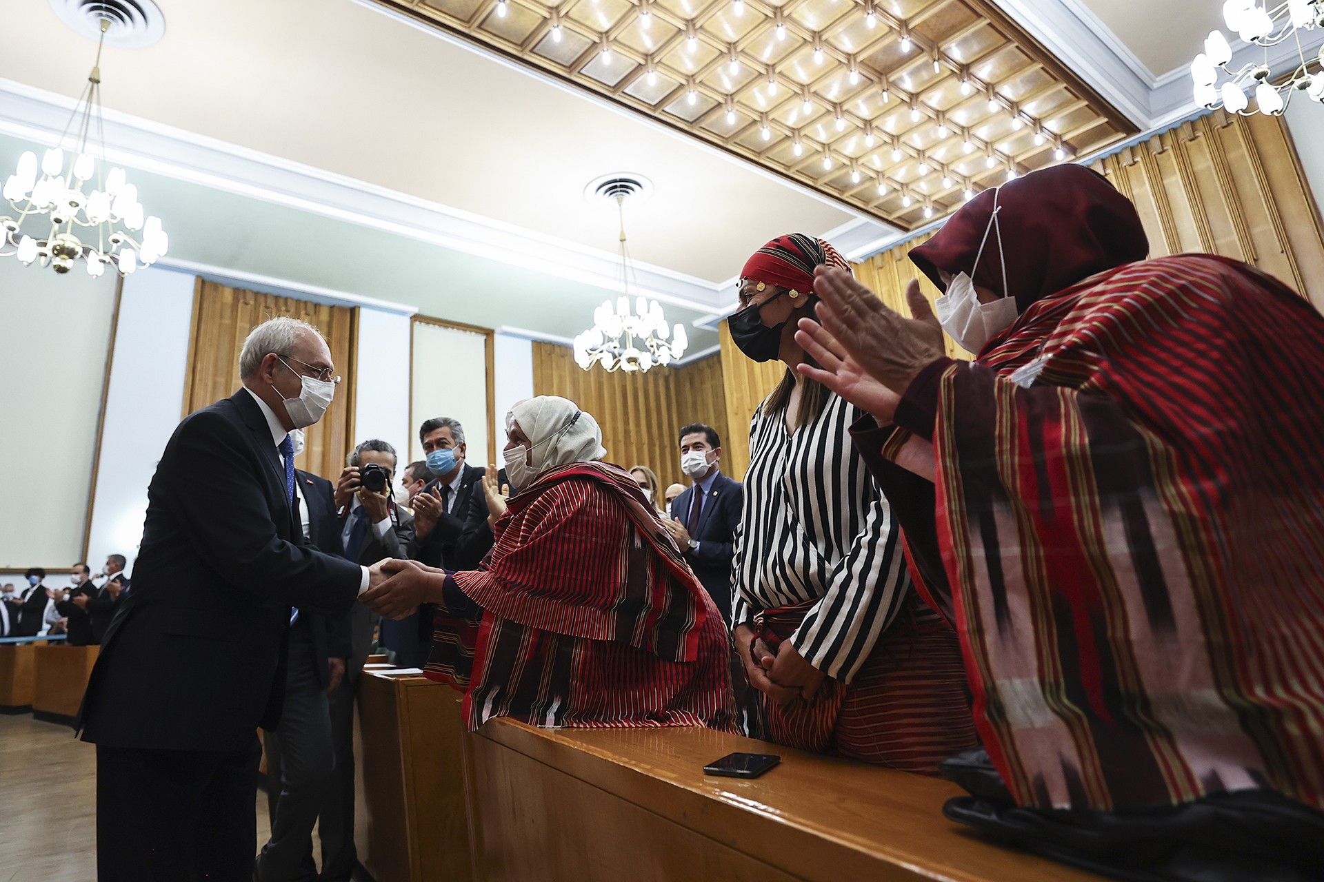 İkizdereli kadınlar CHP grup toplantısına katıldı.