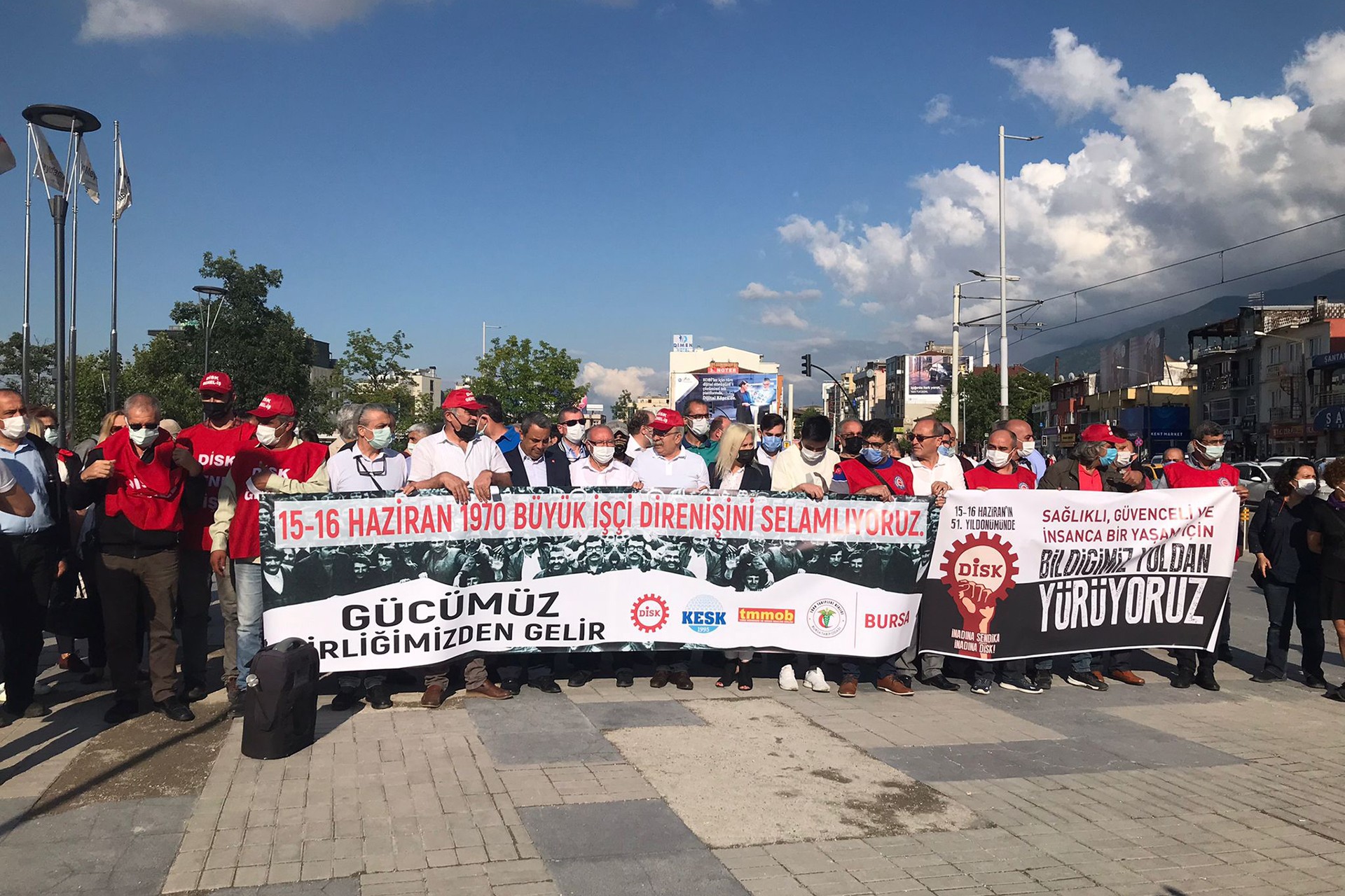 DİSK Bursa'da 15- 16 Haziran direnişi ile ilgili açıklama düzenledi 