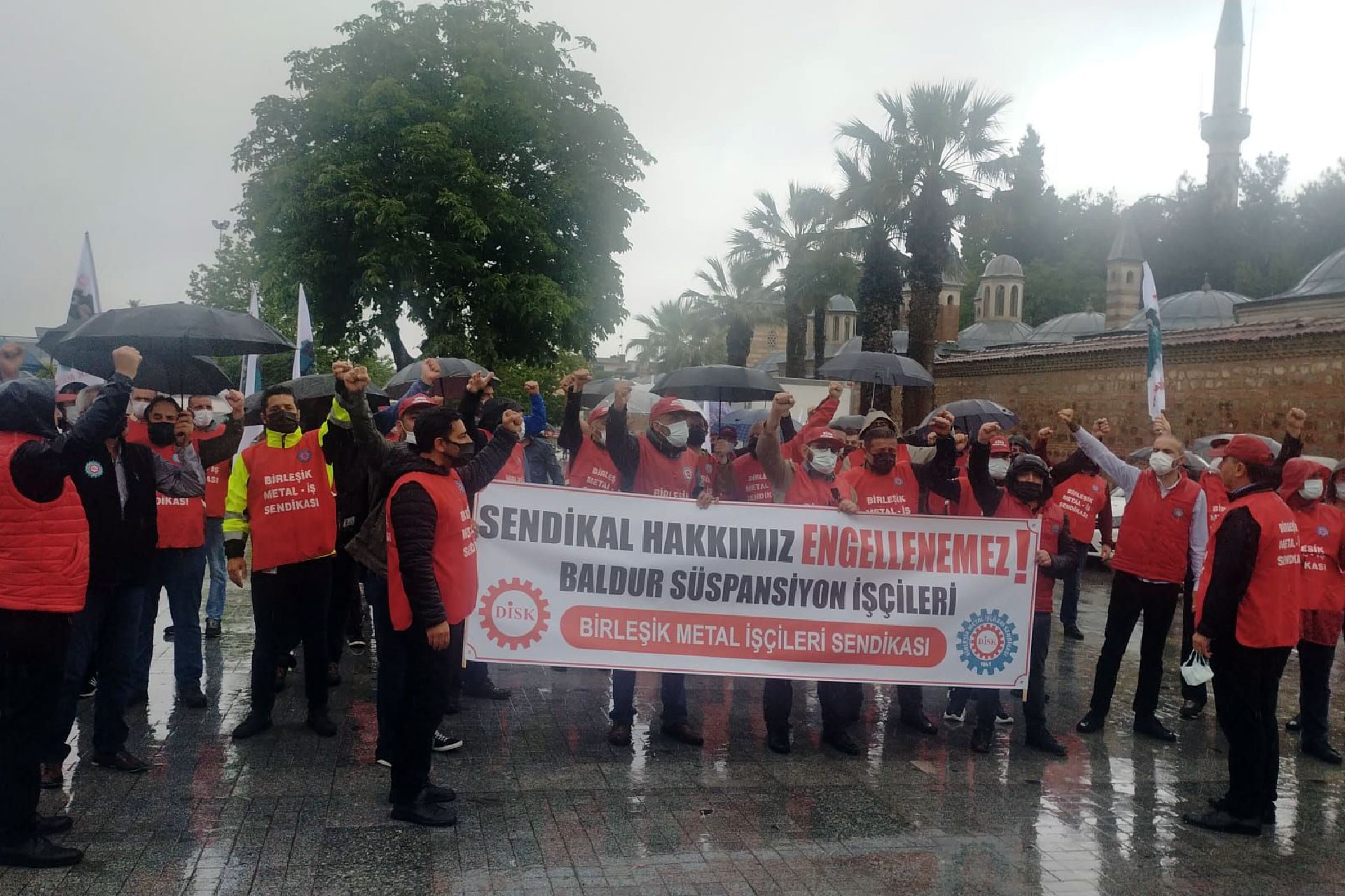 DİSK'ten Gebze'de eylem: 15-16 Haziran geçmiş değil yol gösterici