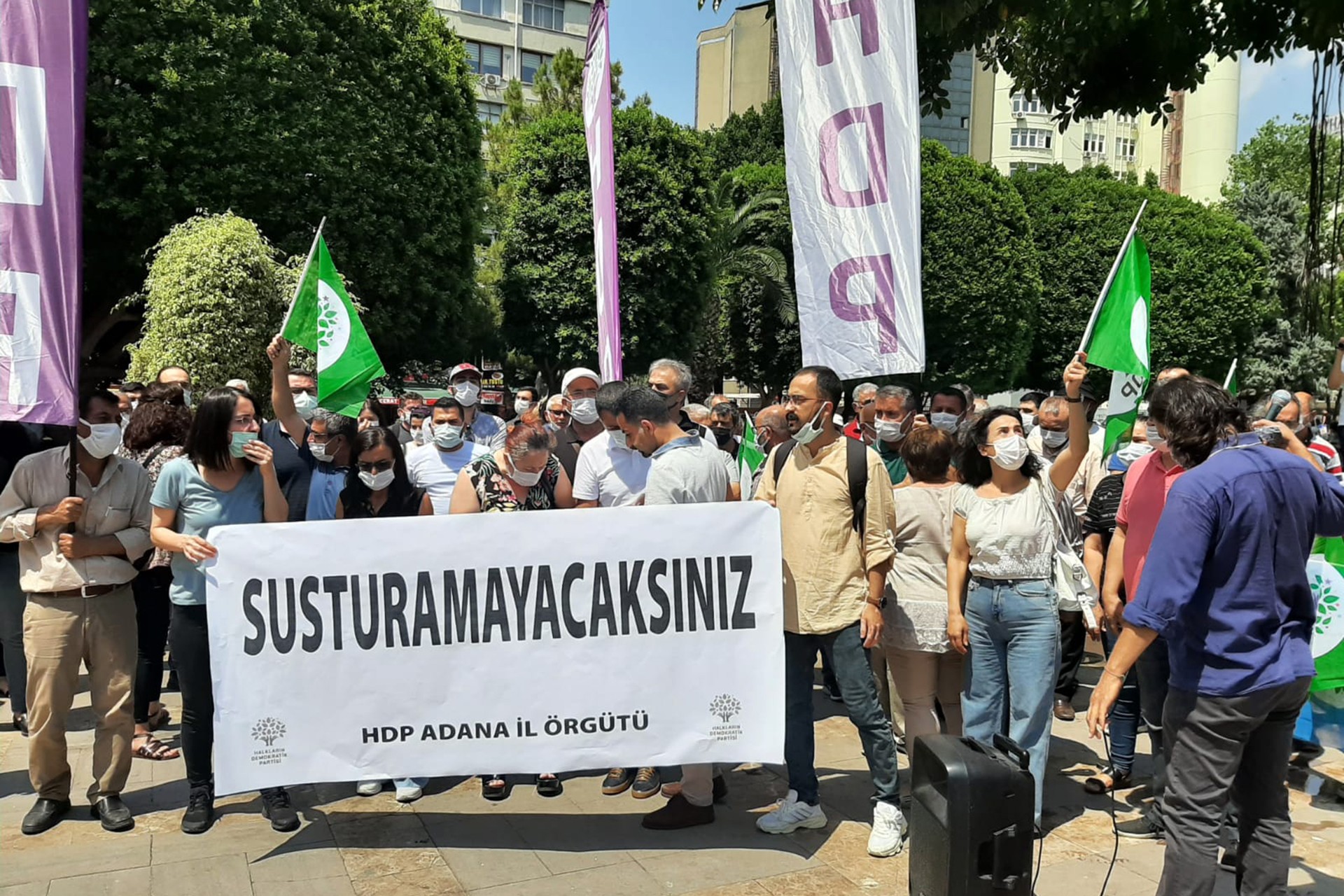 HDP'ye yönelik saldırı pek çok ilde protesto edildi: HDP halktır, susturulamaz