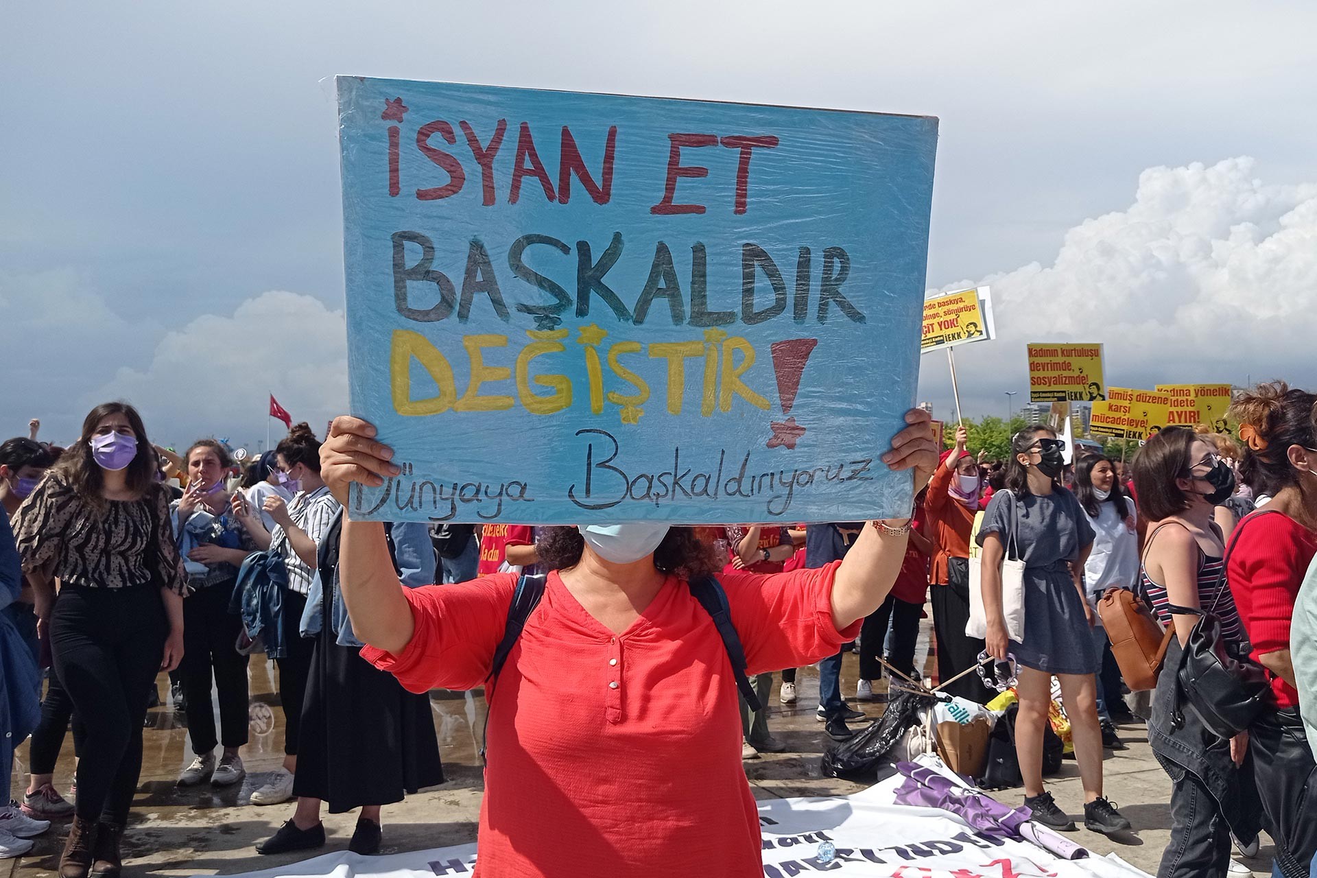 Kadınlar İstanbul Sözleşmesi için Maltepe'de bir araya geldi