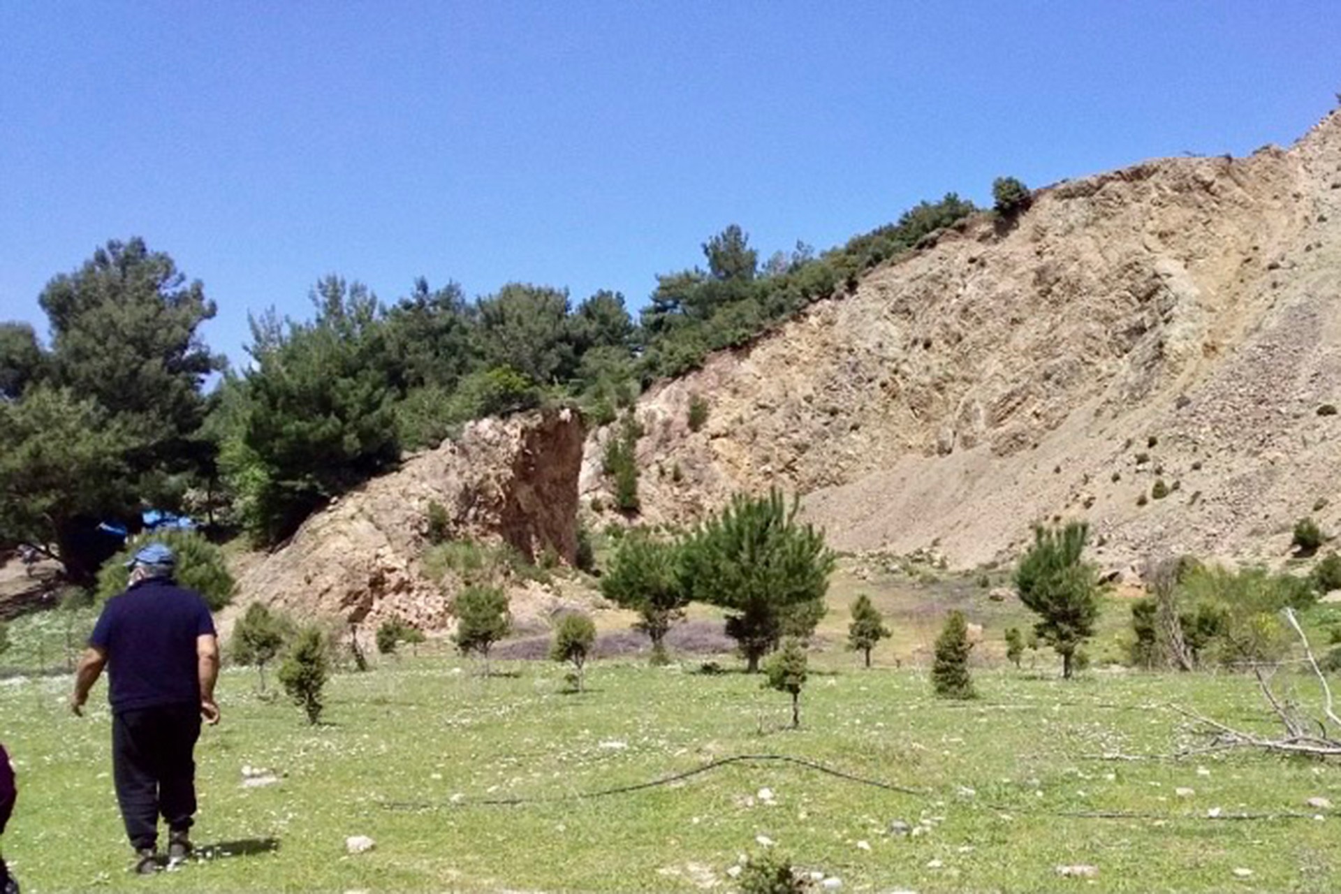 Kuşadası Güzelçamlı Mahallesi yakınında oluşturulmak istenen hafriyat alanından bir fotoğraf.