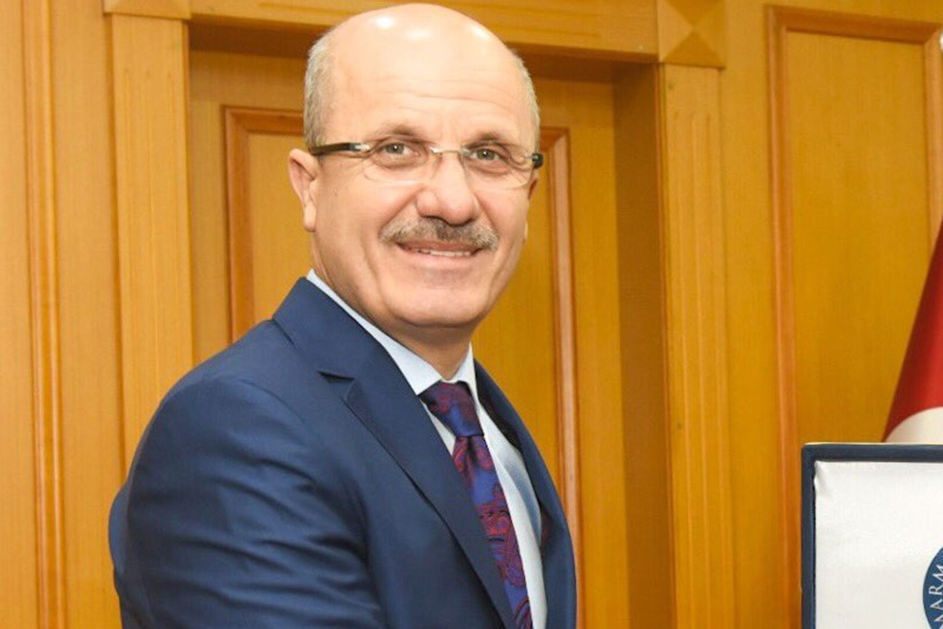 Erol Özvar