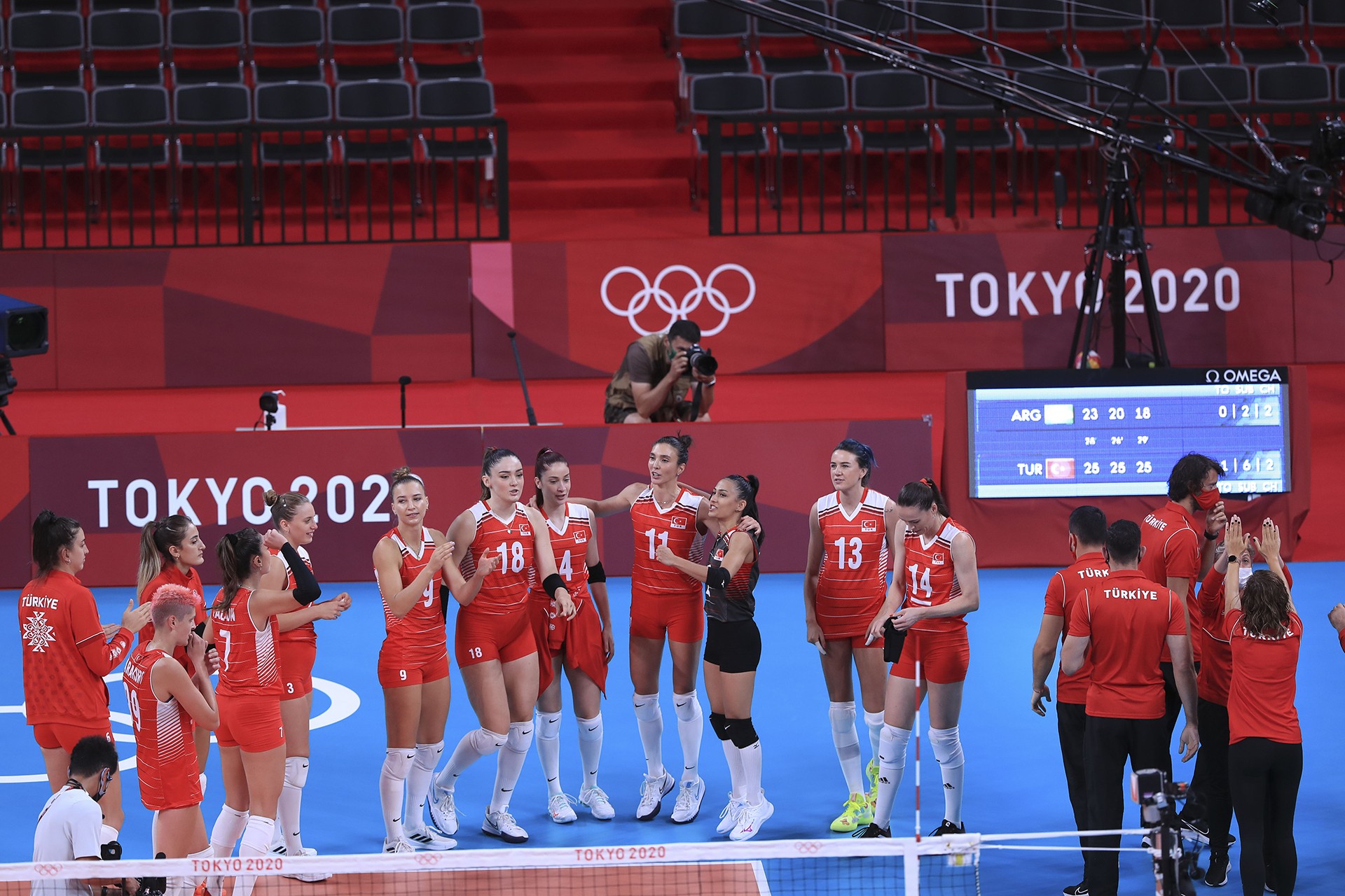 2020 Tokyo Olimpiyat Oyunları'nda A Milli Kadın Voleybol Takımı, B Grubu'ndaki dördüncü maçında Arjantin ile karşılaştı.