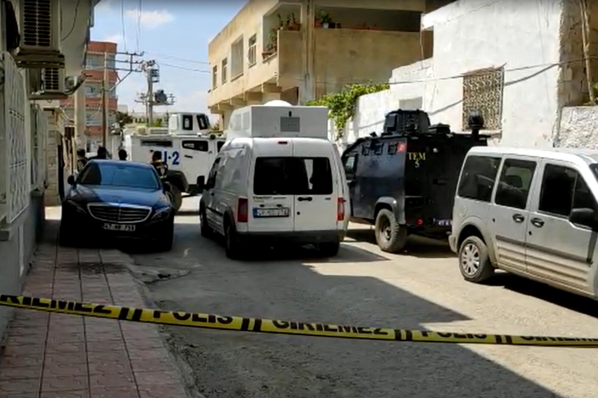 Mardin'de 'canlı bomba' olduğu söylenen bir şahıs vurularak öldürüldü