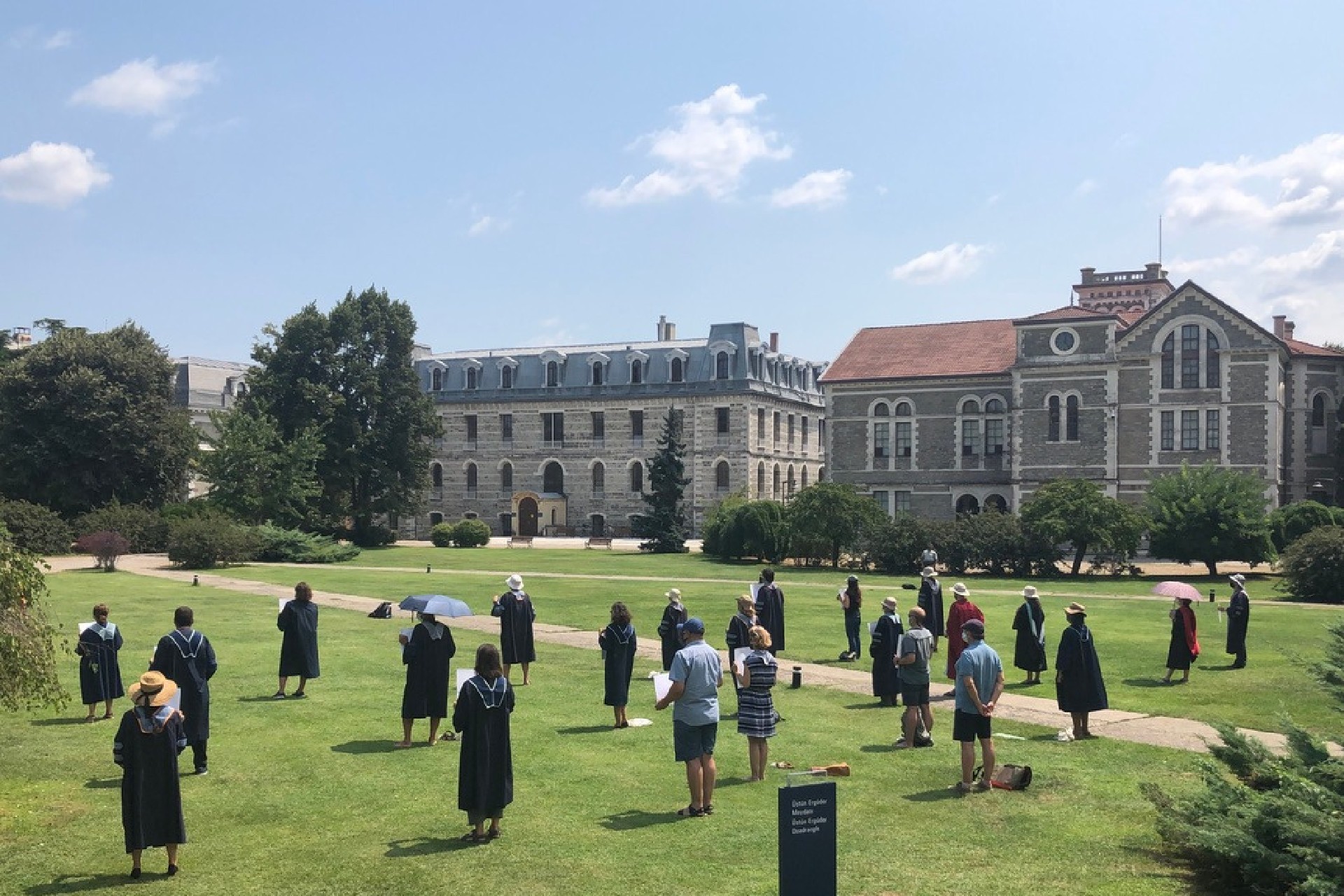 Boğaziçi Üniversitesi akademisyenleri 