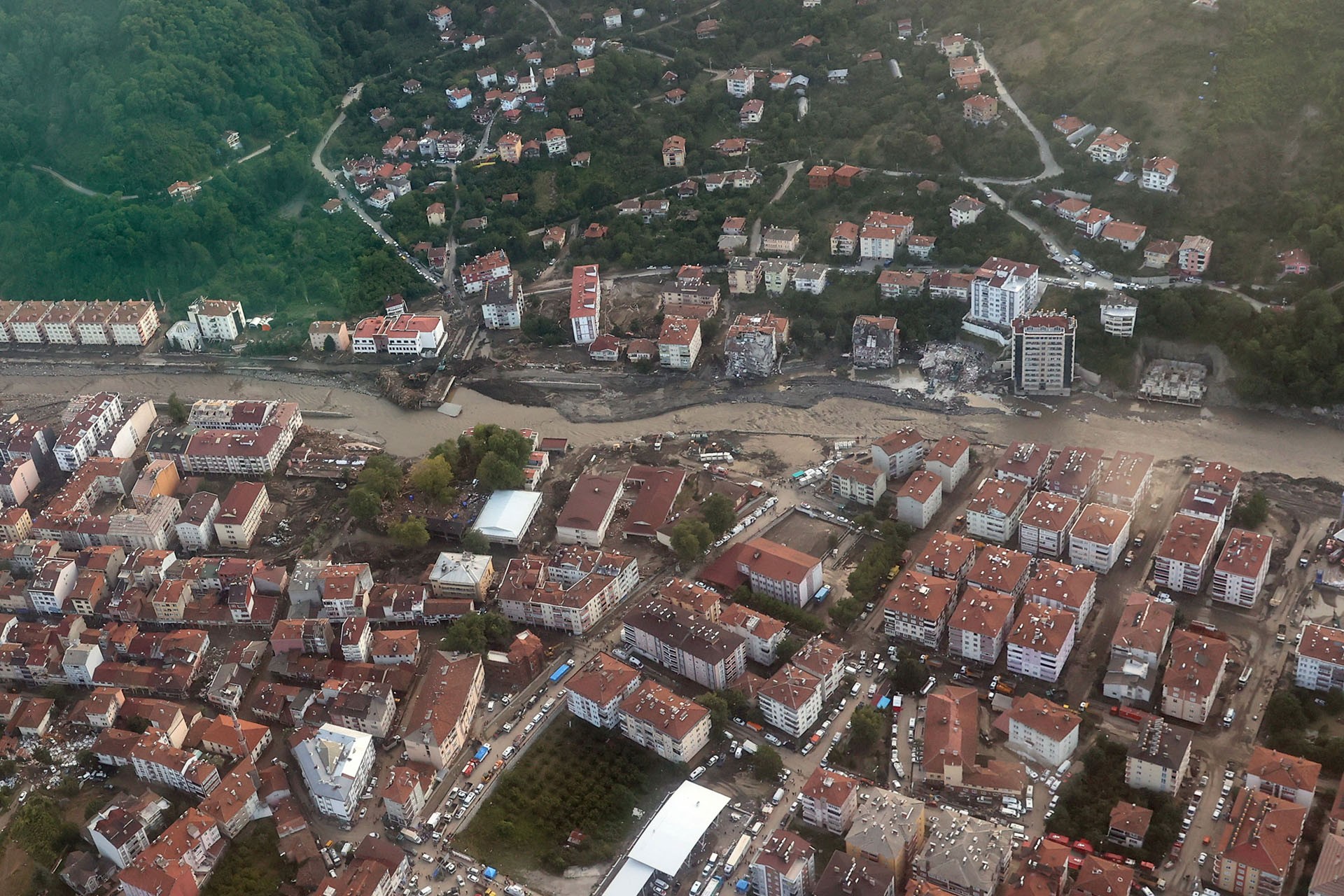 Ekoloji Birliği: HES'lerle ekosistemi yok edip, dere yataklarını betona hapsettiler