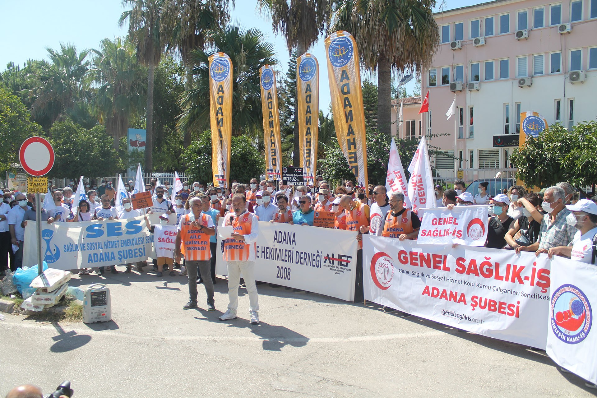 Aile Hekimleri ve Aile Sağlığı çalışanları eylem yaptı